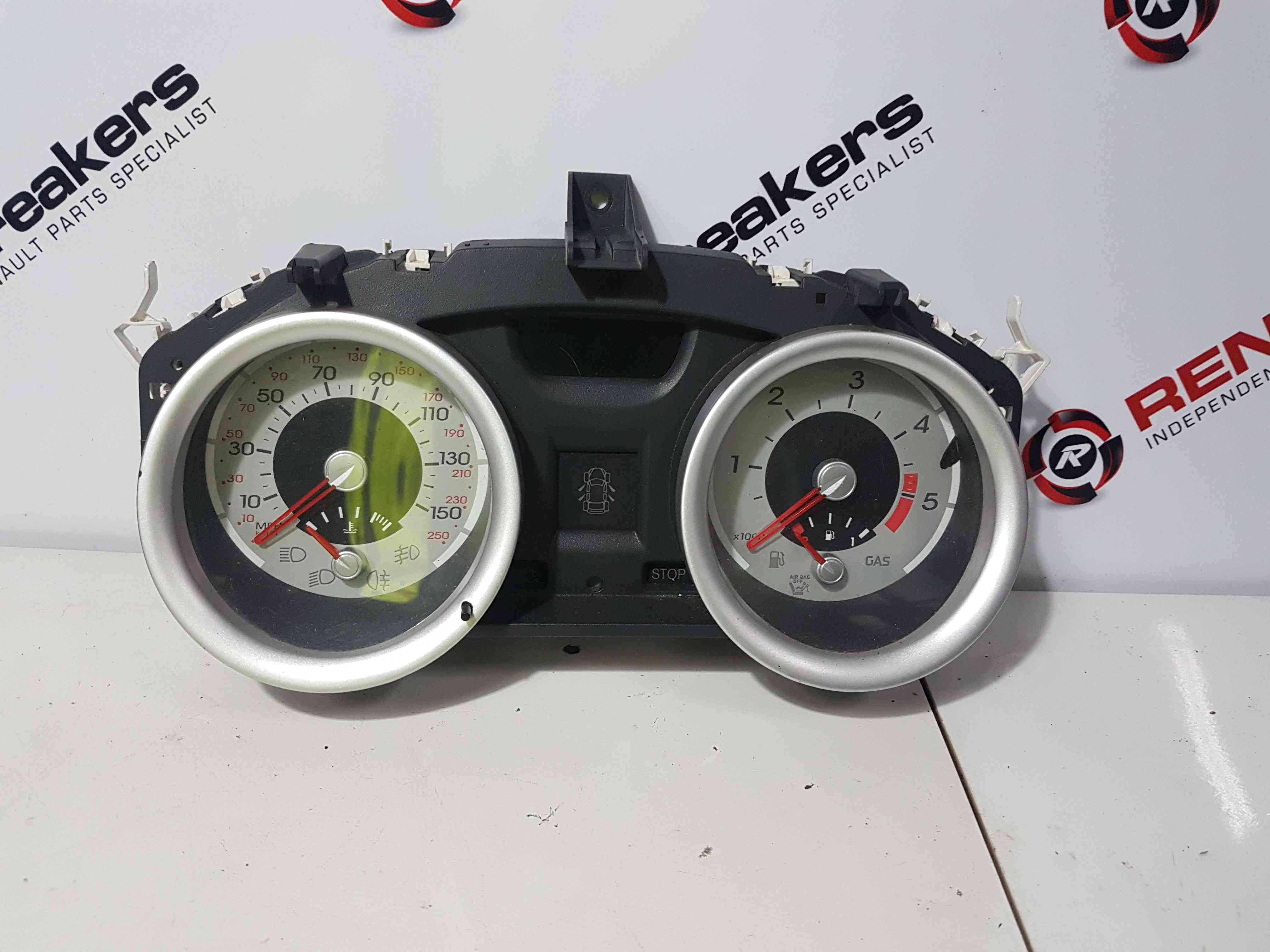 Thumb 2 Renault Megane Convertible 2002-2008 Dials Clocks Radio Panel Instrument 