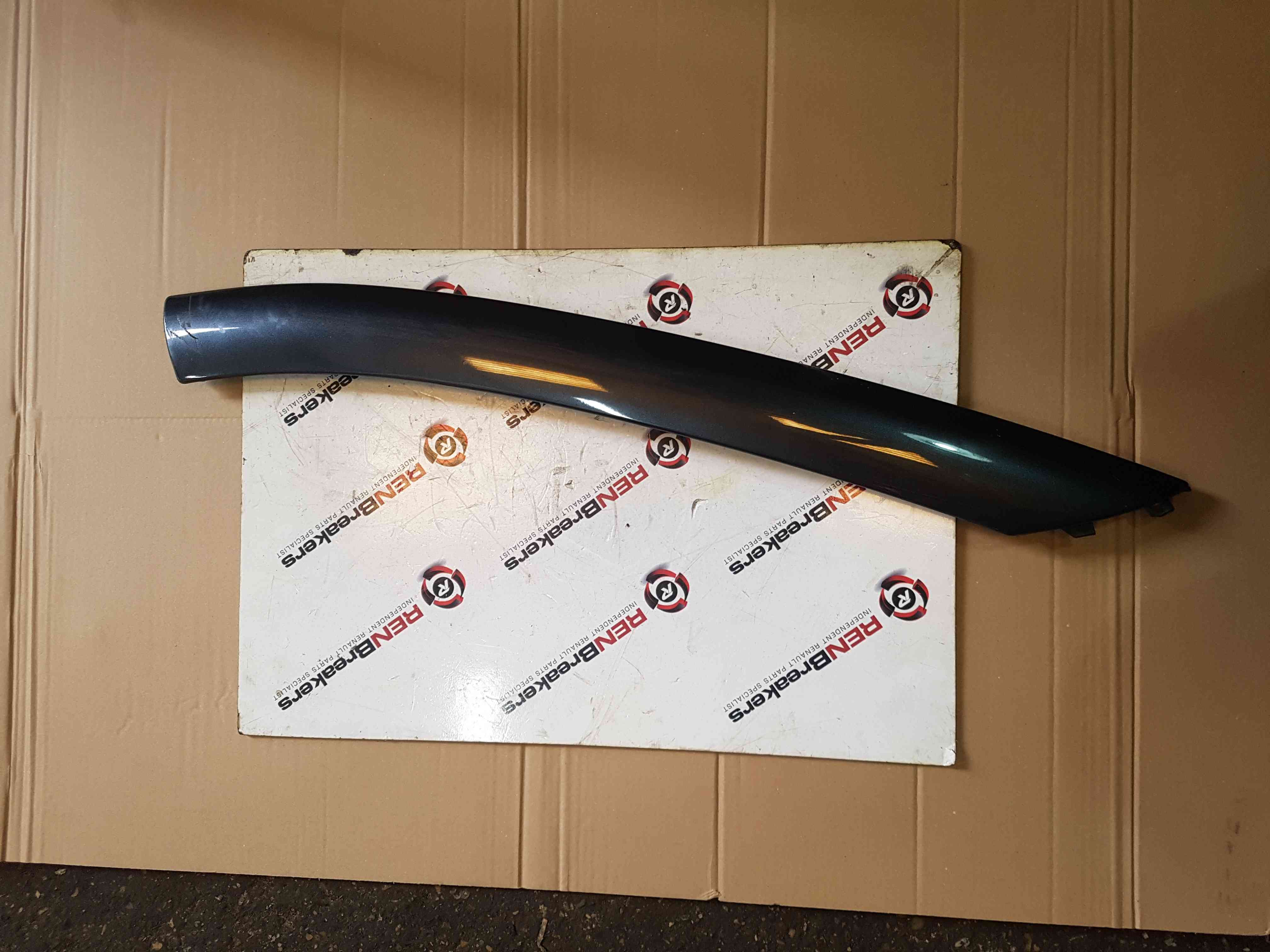 Thumb 3 Renault Megane Convertible 2002-2008 Drivers OSF Front A Pillar Trim Teb66