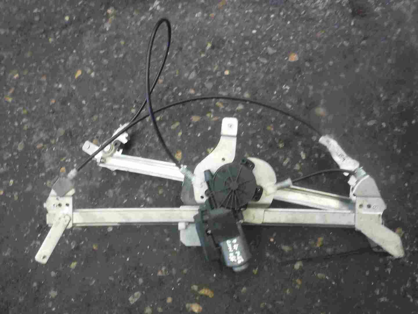 Renault Megane Convertible 2002-2008 Drivers OSF Front Window Motor Reg 6P AM