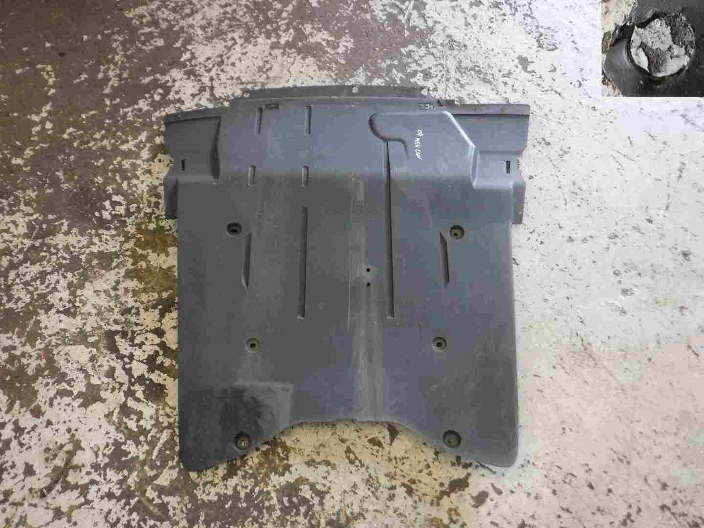 Renault Megane Convertible 2002-2008 Engine Drip Tray