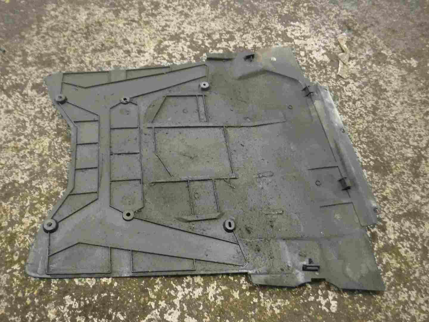 Renault Megane Convertible 2002-2008 Front Engine Drip Tray