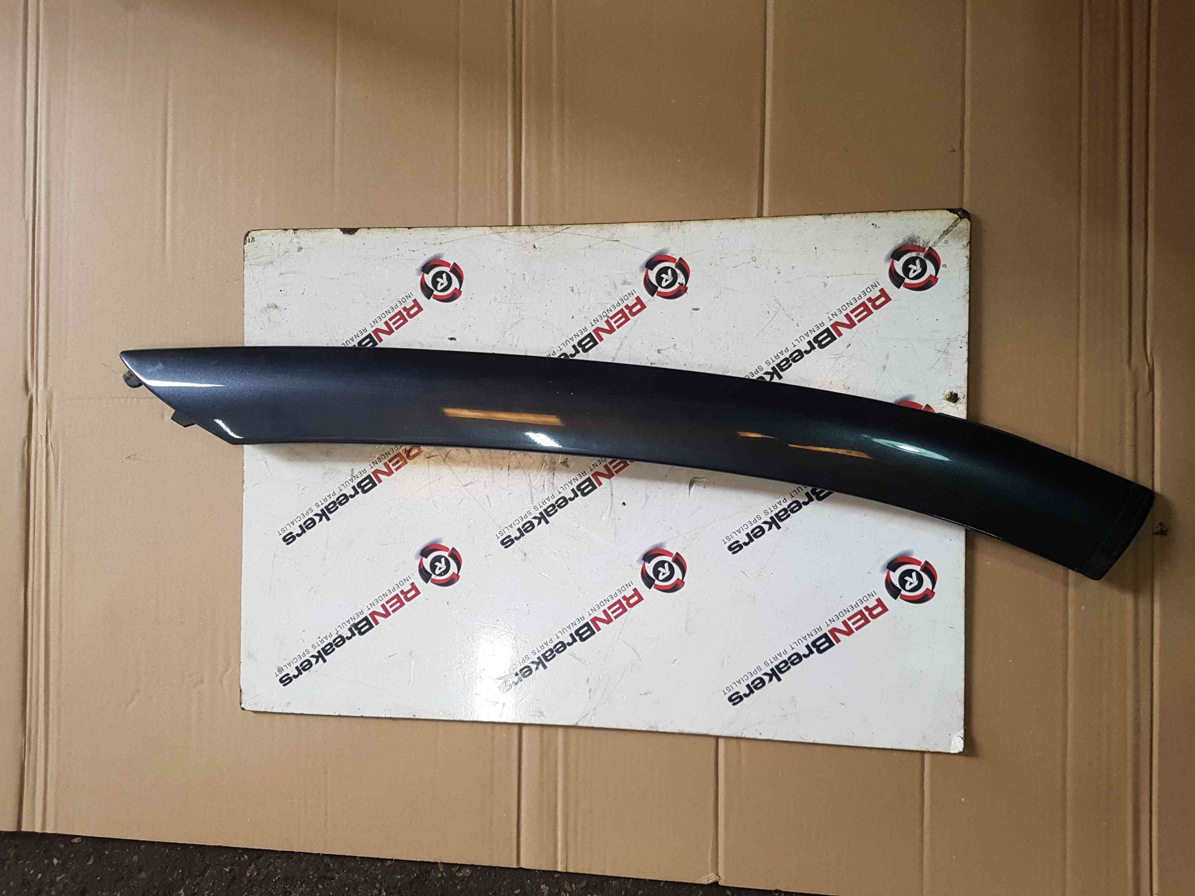 Thumb 3 Renault Megane Convertible 2002-2008 Passenger NSF Front A Pillar Trim Teb66