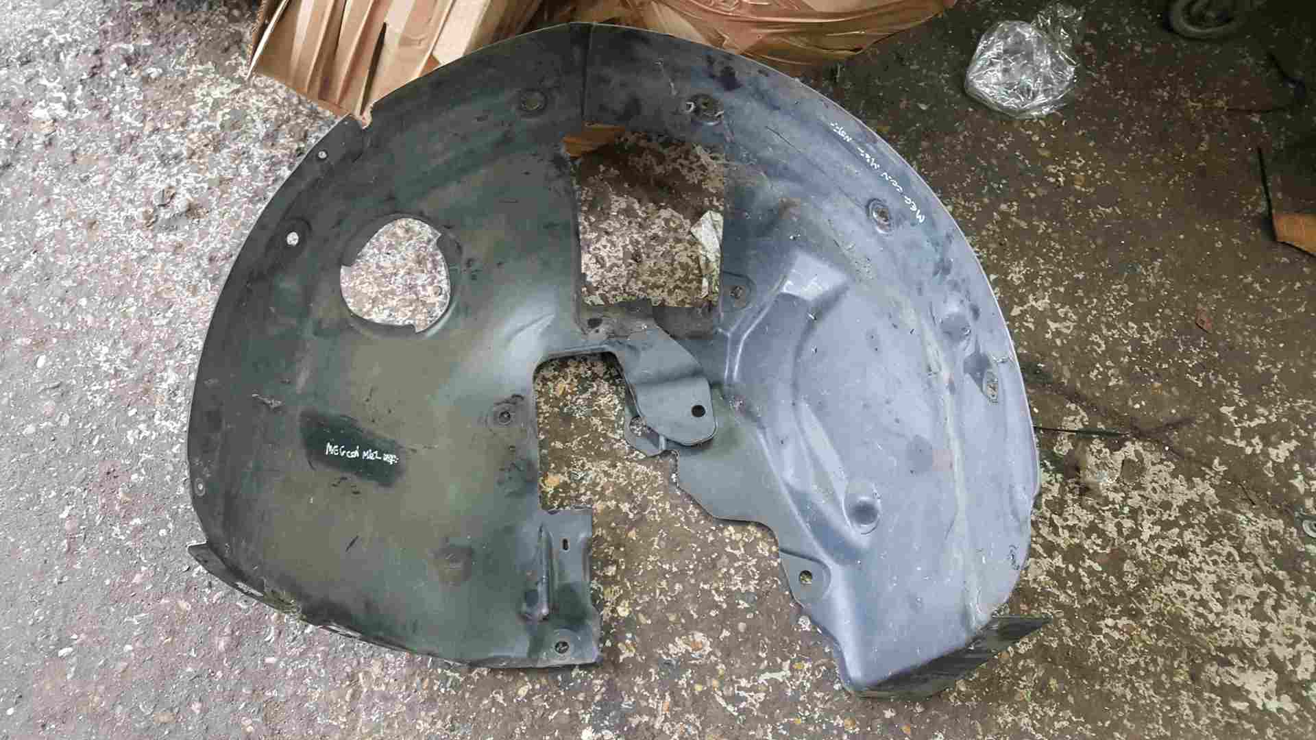 Renault Megane Estate 2002-2008 Passenger NSF Front Arch Liner Guard