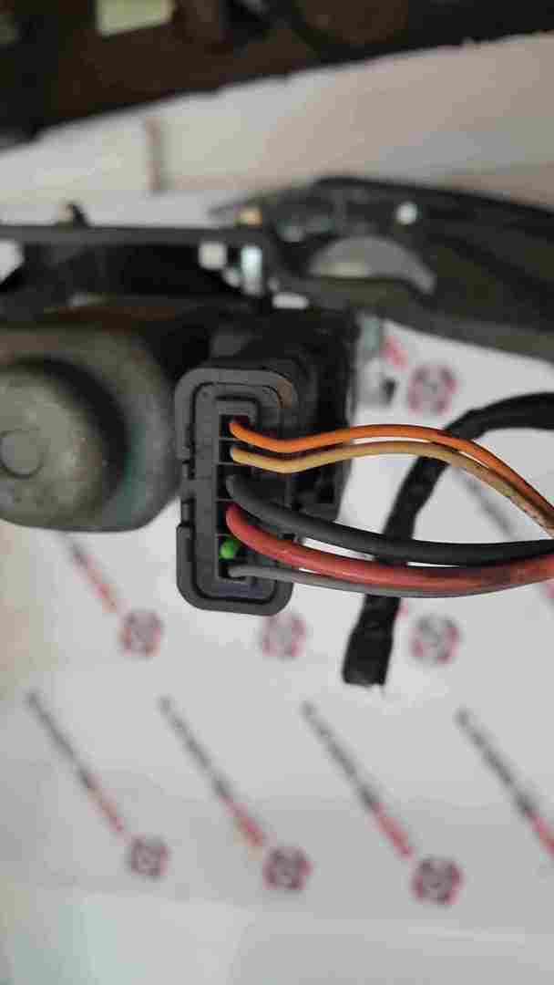 Thumb 3 Renault Megane Convertible 2002-2008 Passenger NSR Rear Window Motor Reg