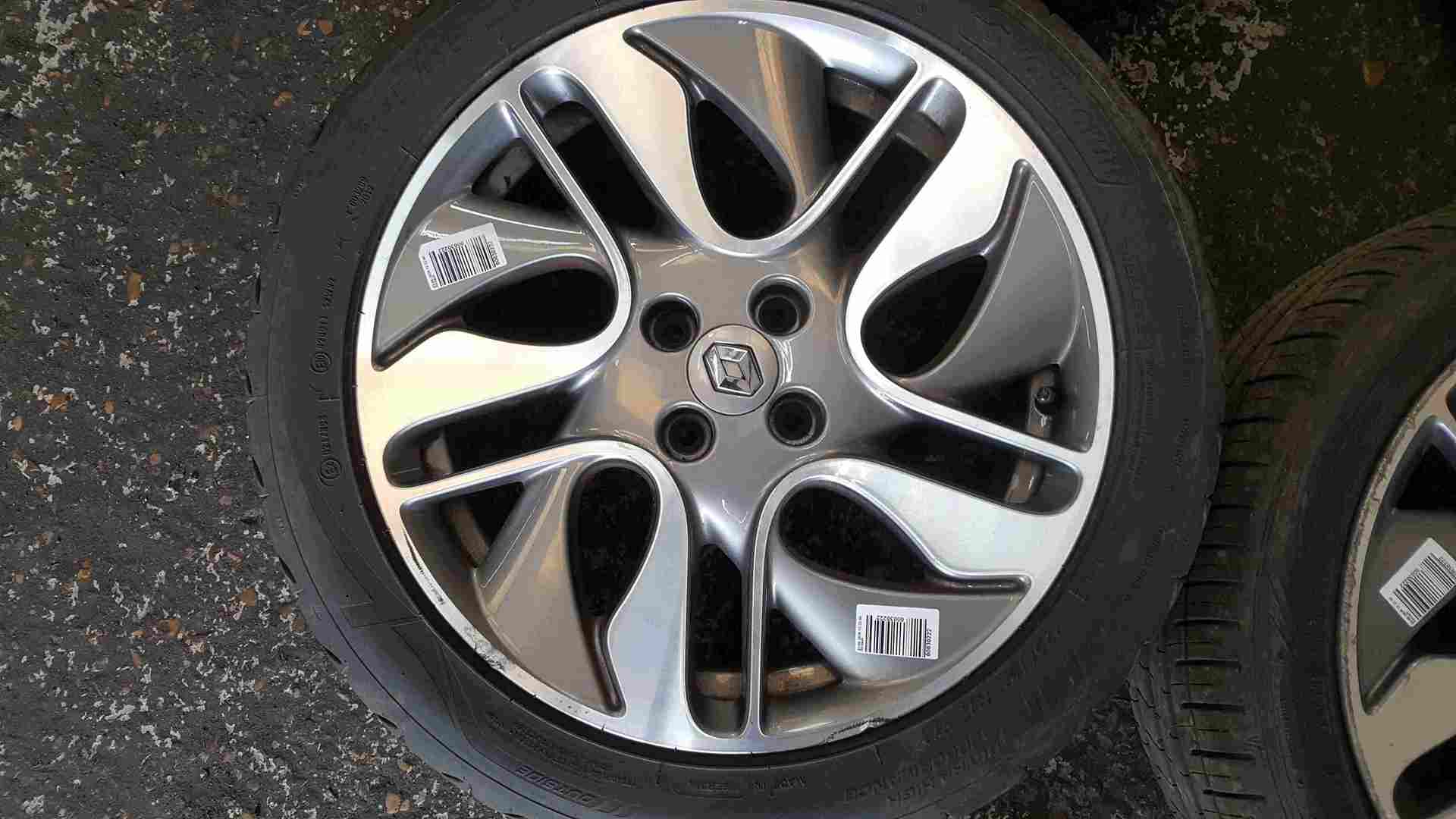 Thumb 3 Renault Zoe 2012-2016 Techrun Alloy Wheels Set 17inch 403000803R