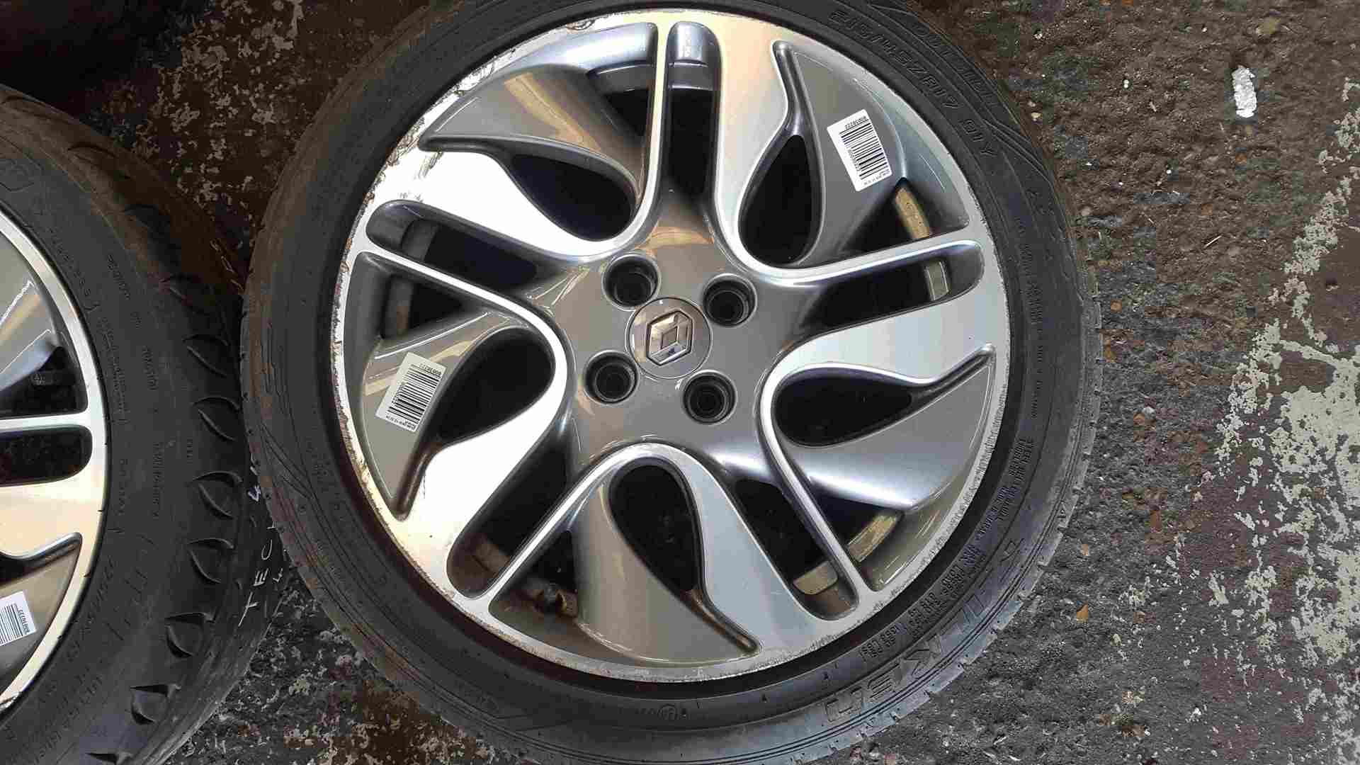 Thumb 6 Renault Zoe 2012-2016 Techrun Alloy Wheels Set 17inch 403000803R
