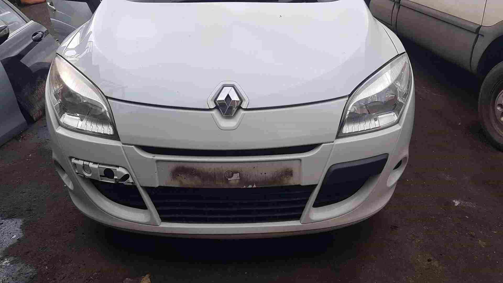 Renault Megane Convertible 2008-2012 Front Bumper White Tednc