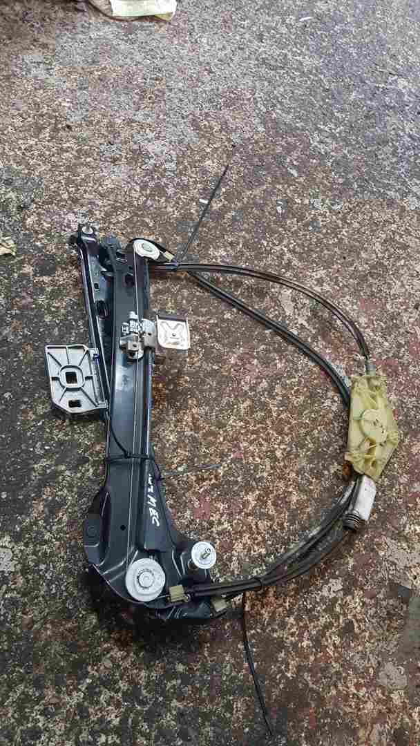Thumb 2 Renault Megane Convertible 2008-2014 Passenger NSF Front Window Regulator 