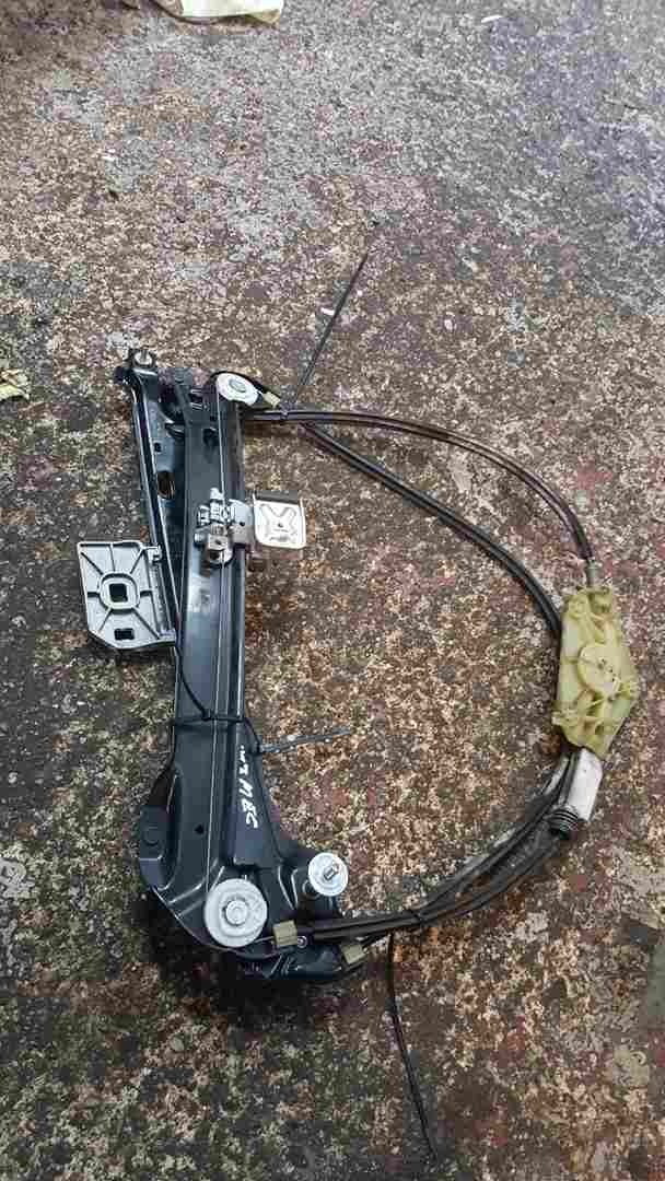 Thumb 3 Renault Megane Convertible 2008-2014 Passenger NSF Front Window Regulator 