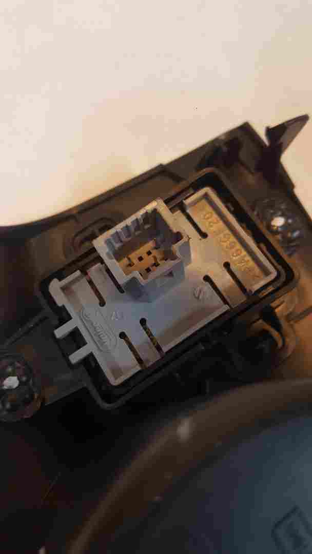 Thumb 4 Renault Megane Convertible MK3 2008-2014 CUP Drinks Holder Roof Open Switch