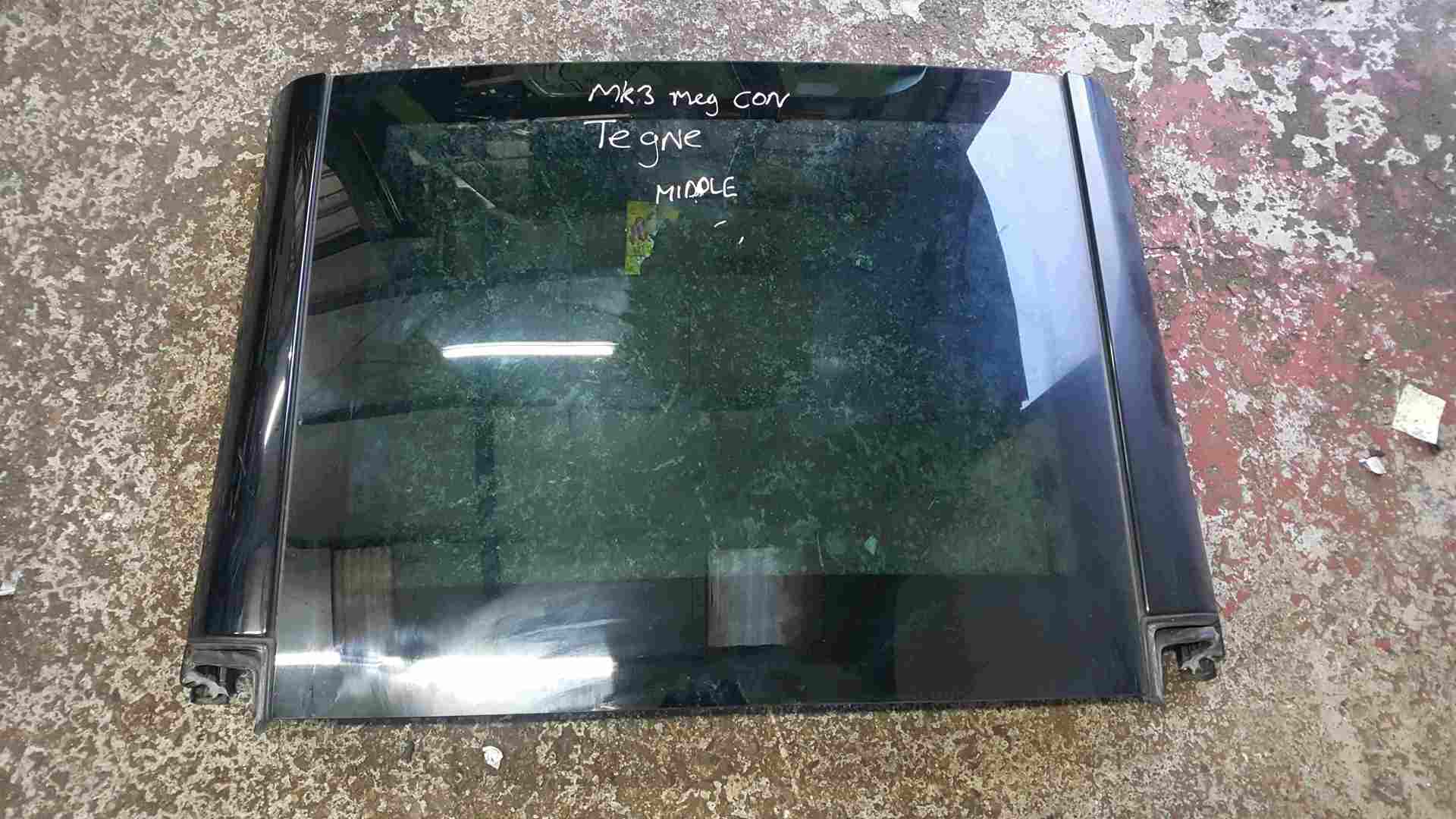 Renault Megane Convertible MK3 2008-2014 Roof Middle Glass