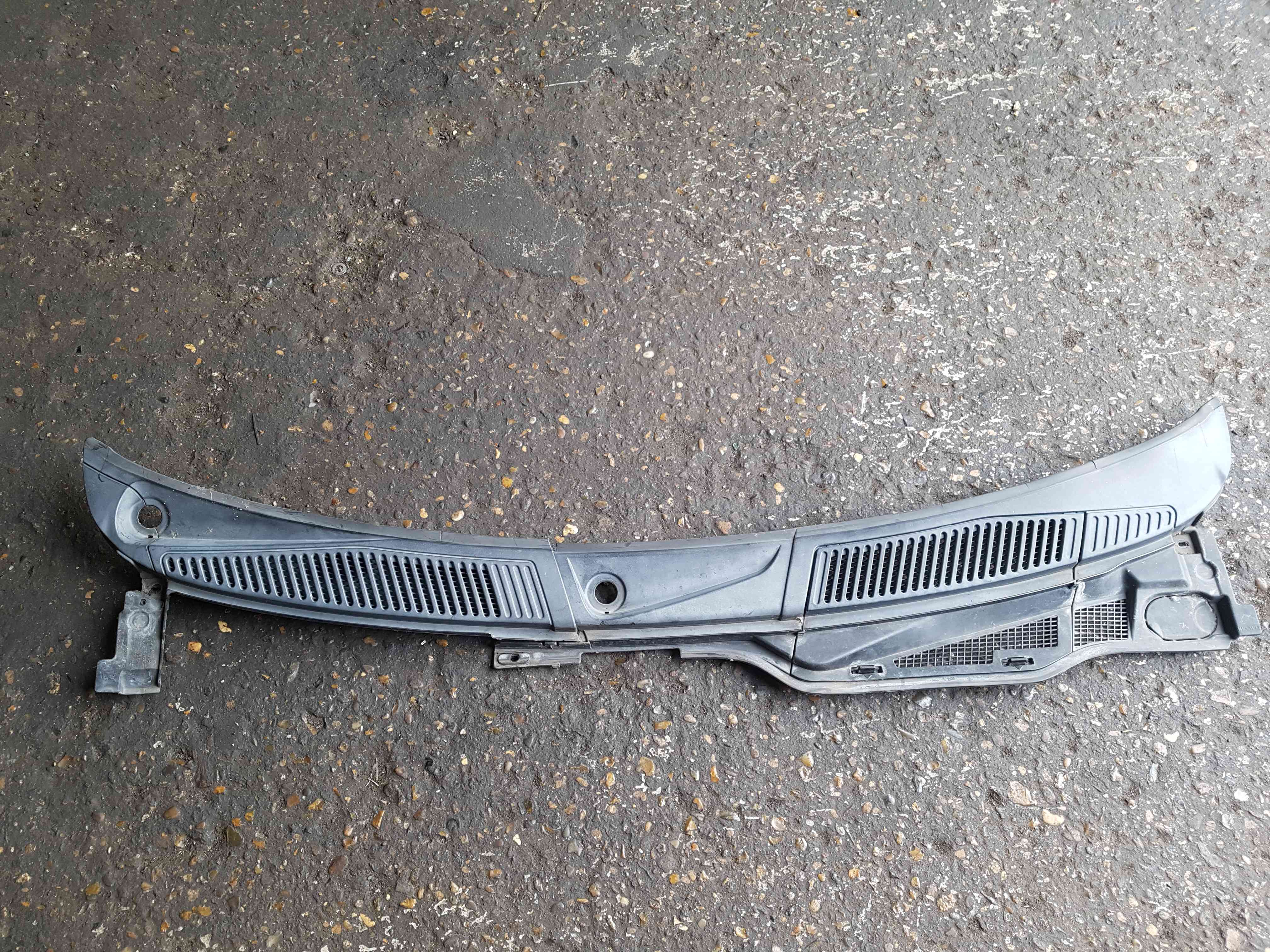 Thumb 5 Renault Megane Coupe MK1 1999-2002 Scuttle Panel Window Plastic 2 Parts