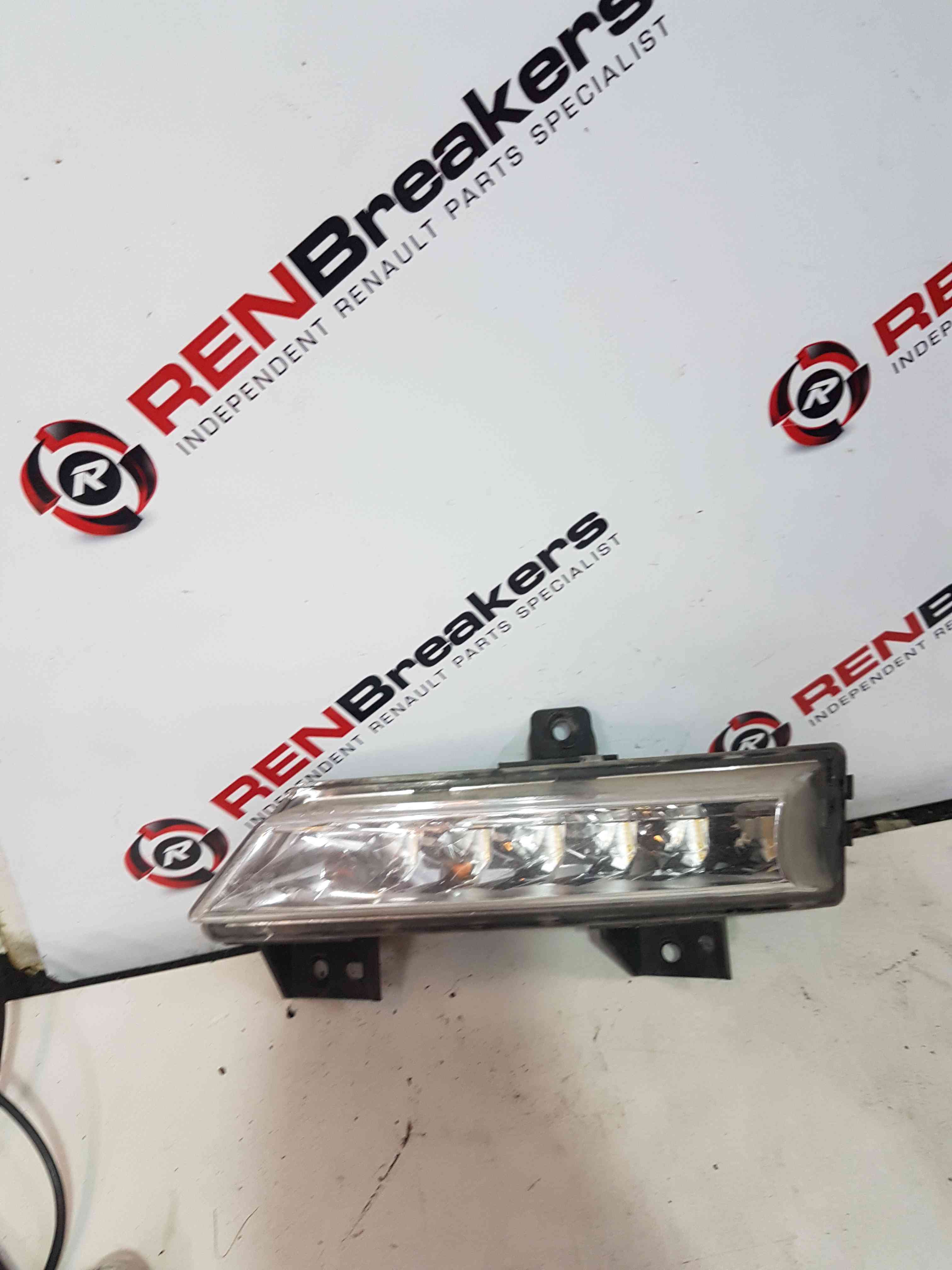 Thumb 3 Renault Megane Coupe MK3 2008-2010 Passenger NSF Front Daytime Running Light