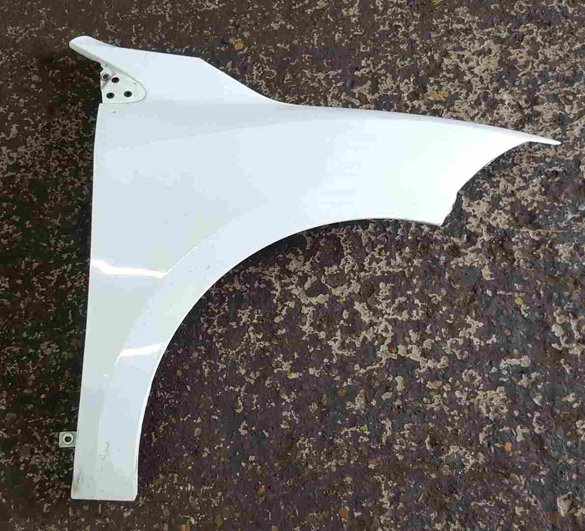 Thumb 3 Renault Megane Coupe MK3 2008-2014 GT Drivers OS Wing White OV369
