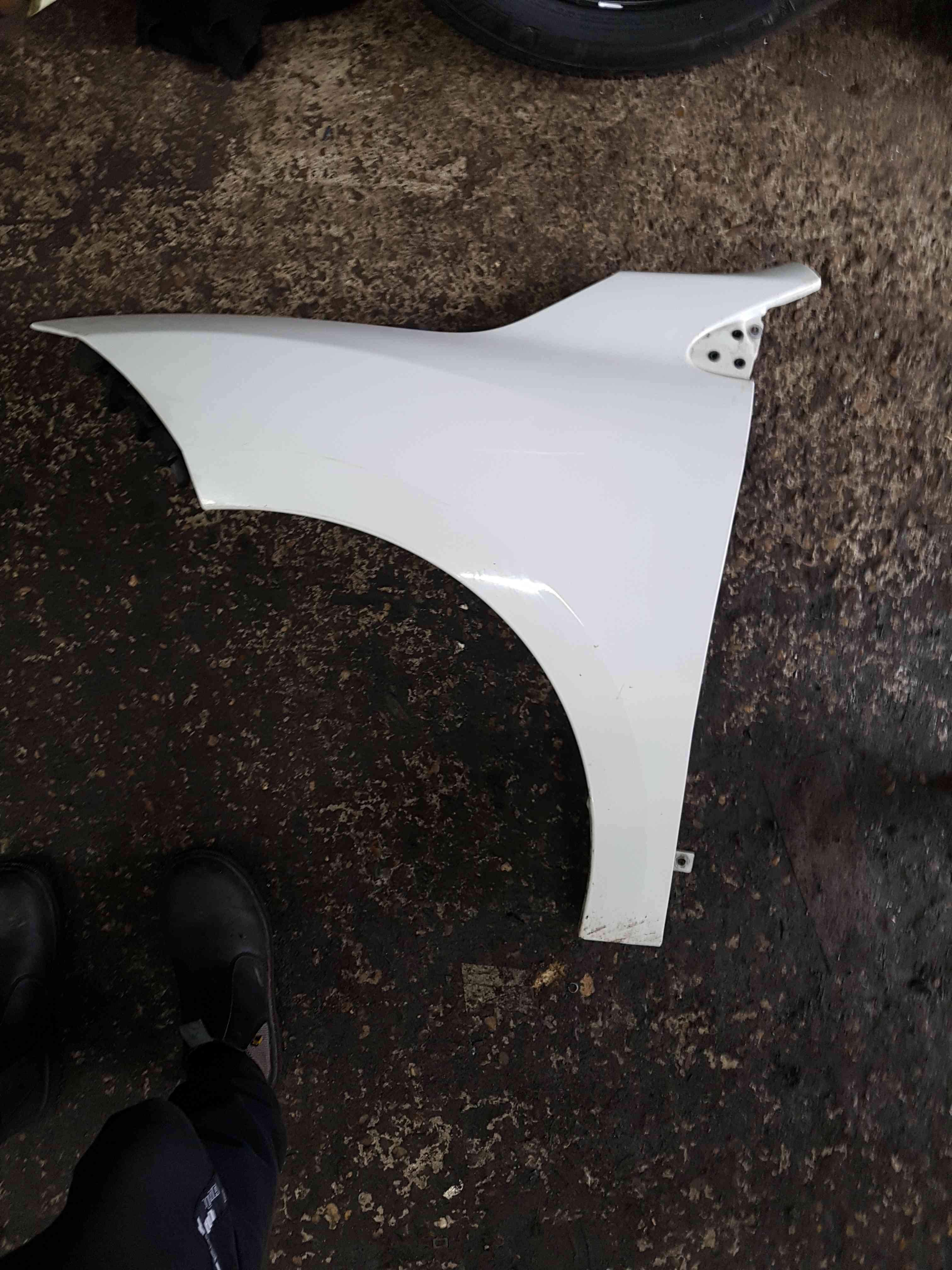 Thumb 11 Renault Megane Coupe MK3 2008-2014 Passenger Ns Wing White Ov369 Damage