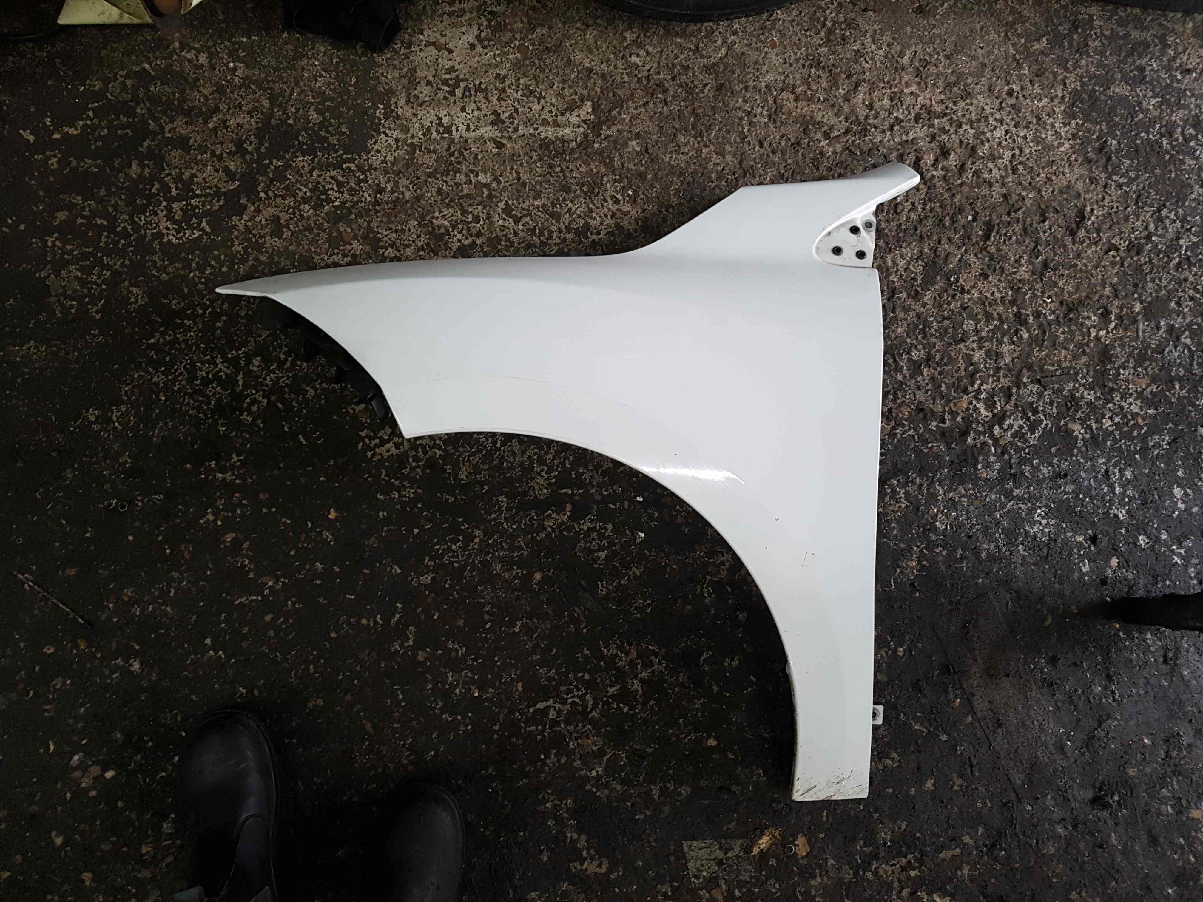 Thumb 3 Renault Megane Coupe MK3 2008-2014 Passenger Ns Wing White Ov369 Damage