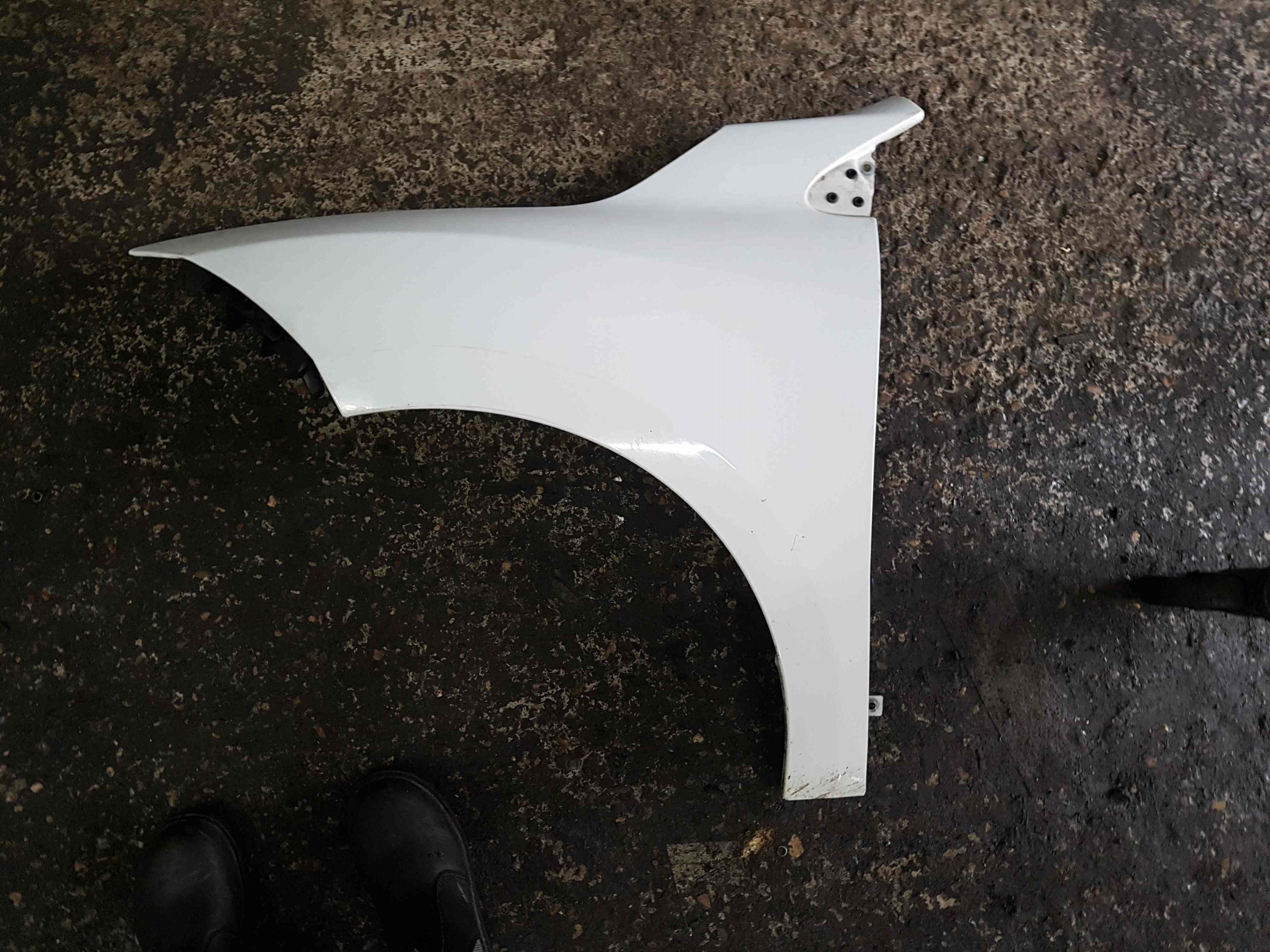 Thumb 9 Renault Megane Coupe MK3 2008-2014 Passenger Ns Wing White Ov369 Damage
