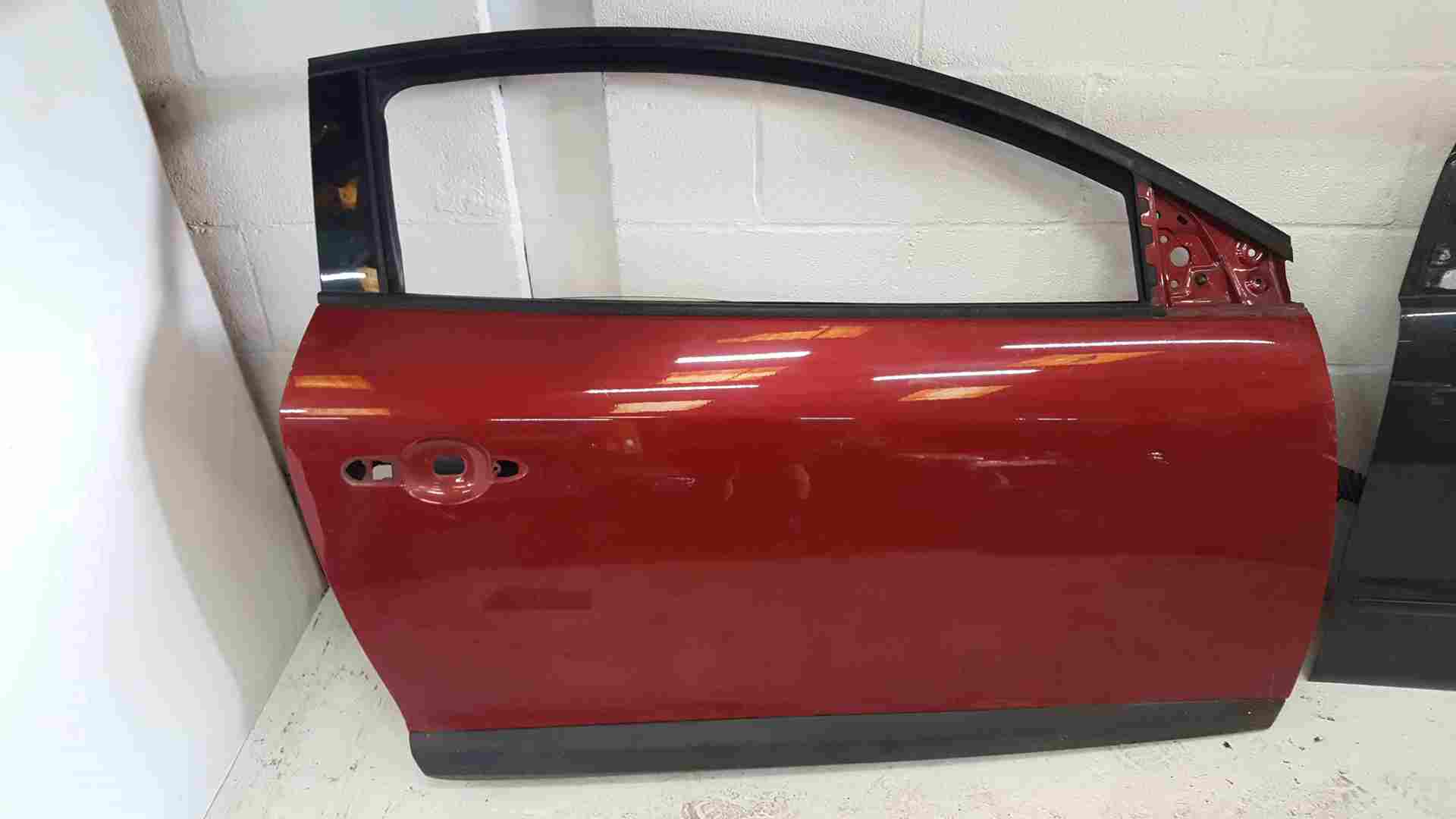 Thumb 7 Renault Megane Coupe MK3 2008-2016 Drivers OSF Front Door Red TENNJ 3dr