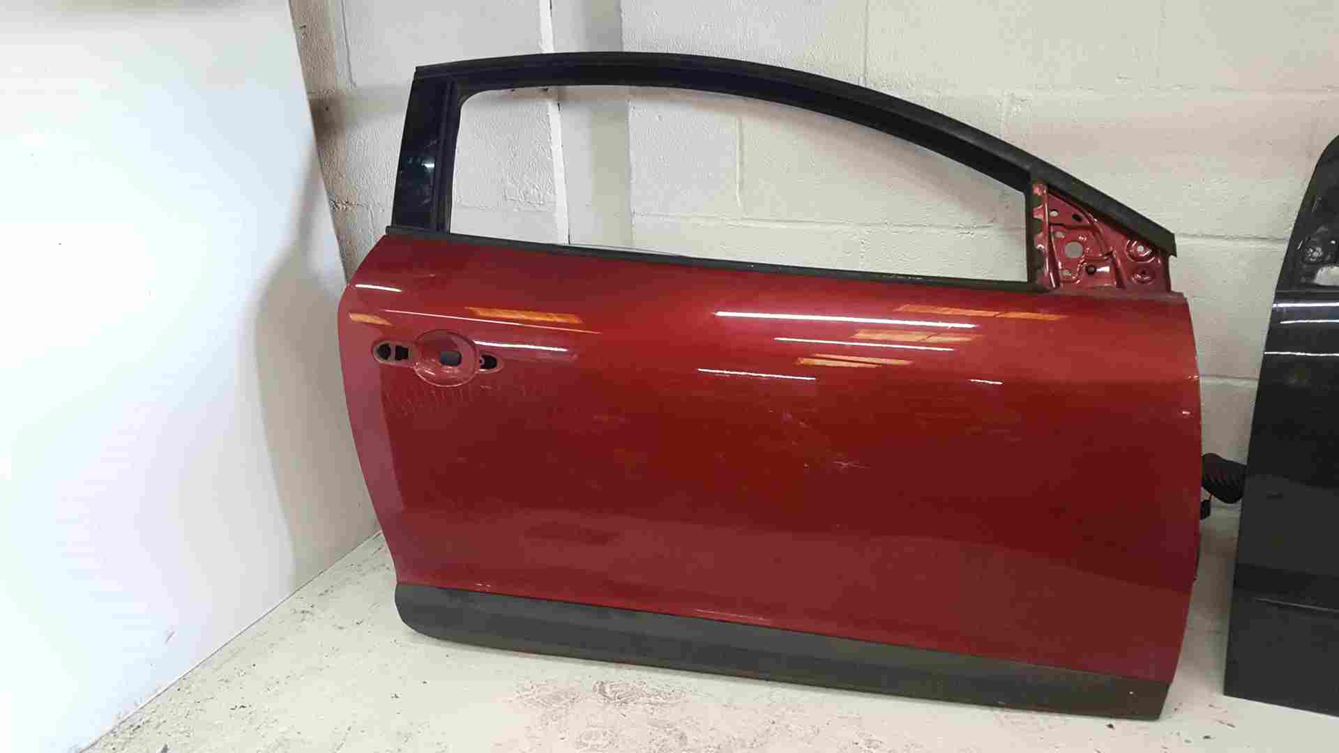 Renault Megane Coupe MK3 2008-2016 Drivers OSF Front Door Red TENNJ 3dr