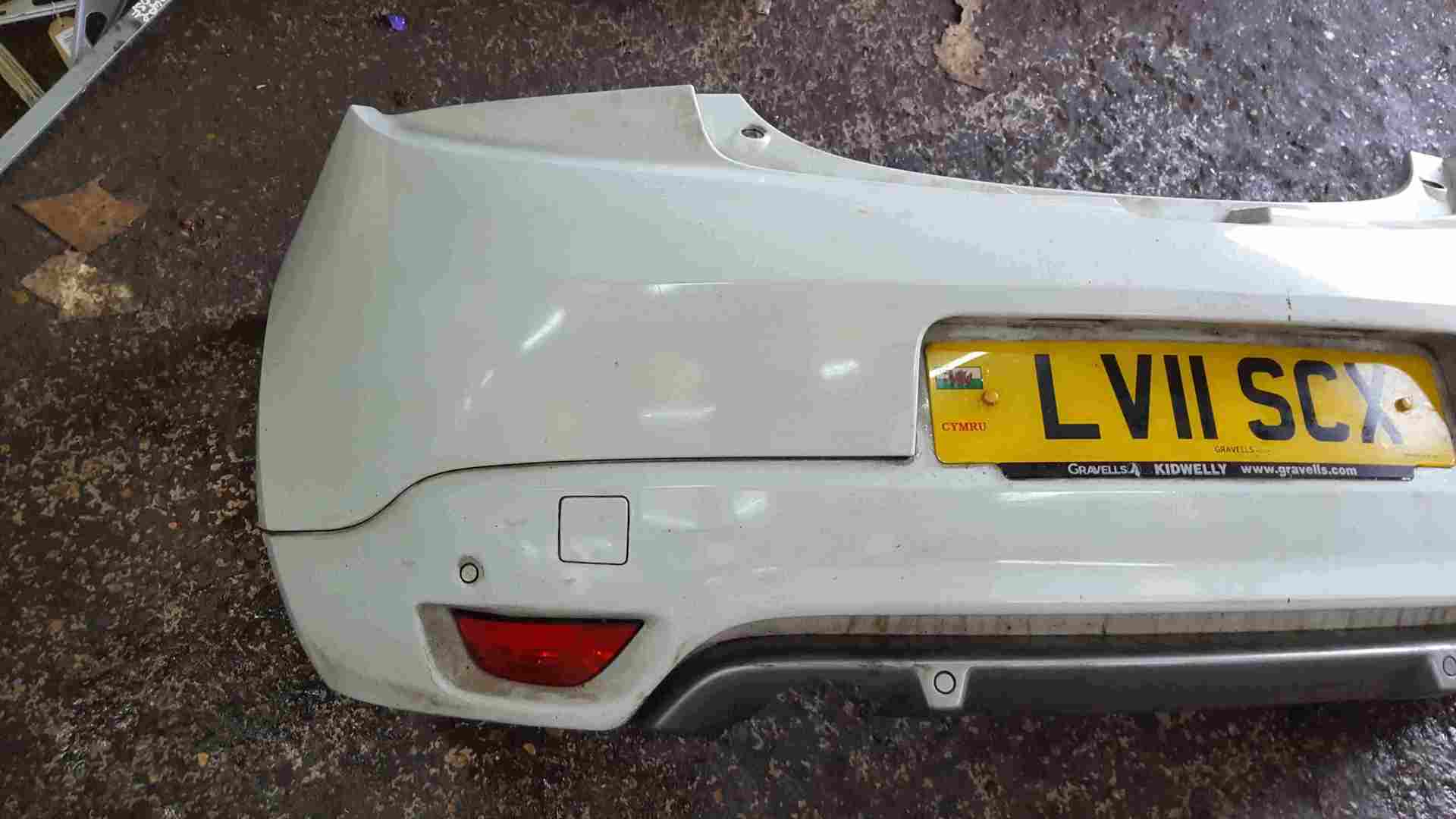Thumb 2 Renault Megane Coupe MK3 GT 2008-2014 Rear Bumper White OV369 Reversing Sensors