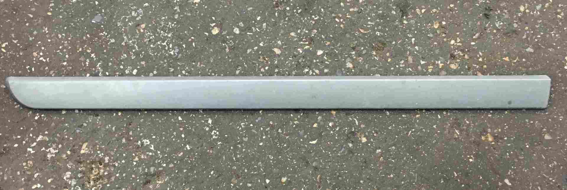 Renault Megane Estate 2002-2008 Passenger NSF Front Door Moulding Grey Silver