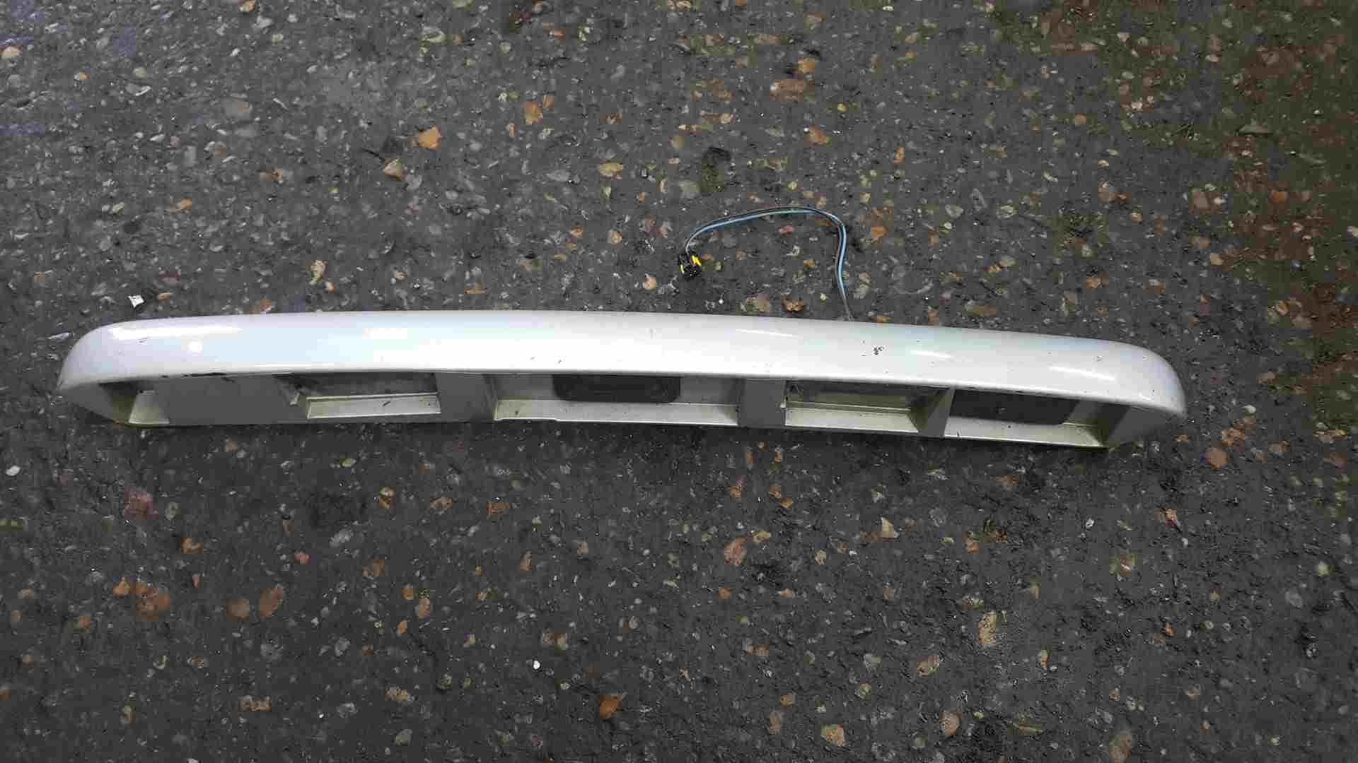 Renault Megane Estate 2002-2008 Rear Number Plate Light Holder Trim Boot Button