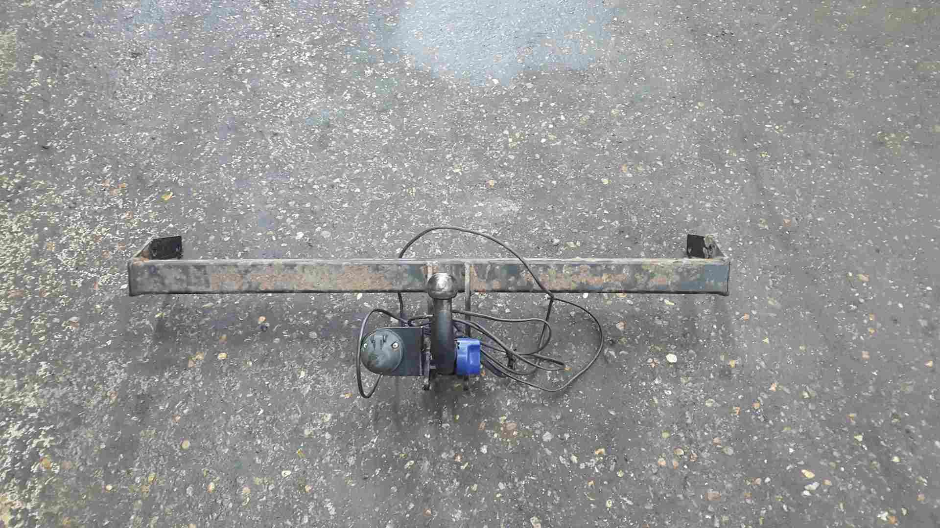 Renault Megane Estate 2002-2008 Rear Tow Bar