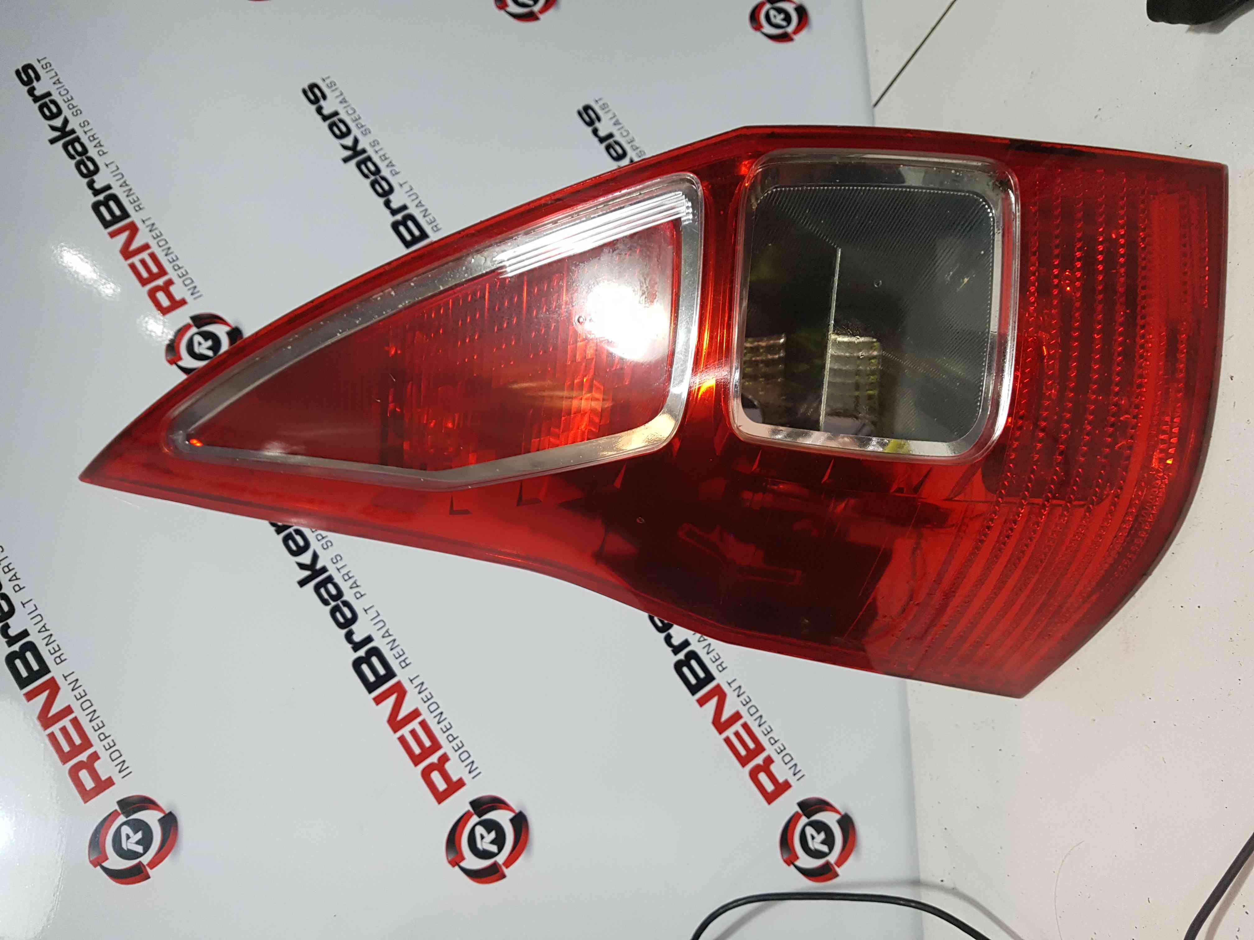 Thumb 6 Renault Megane Estate 2006-2008 Passenger NSR Rear Light Facelift 8200417349
