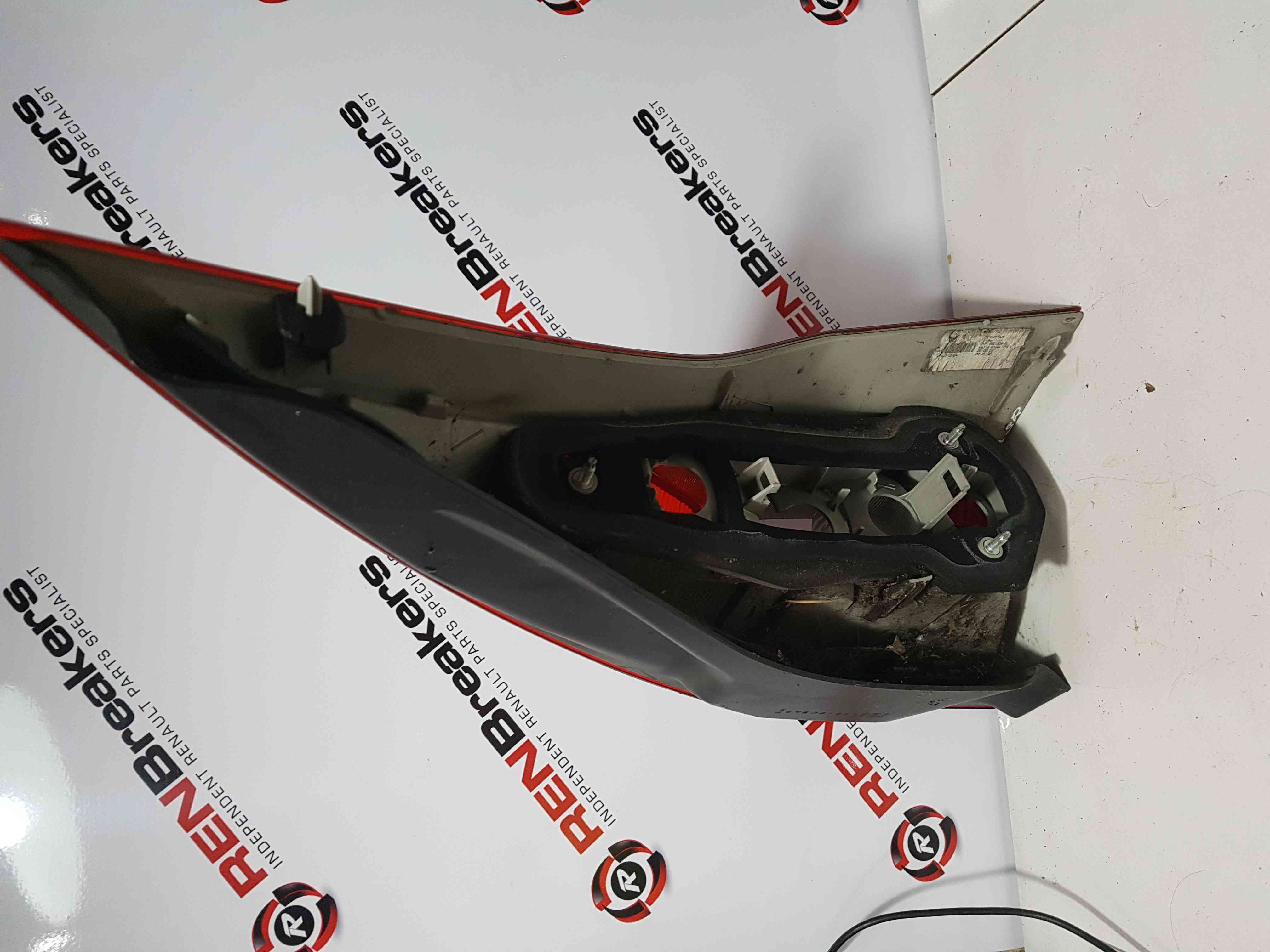 Thumb 8 Renault Megane Estate 2006-2008 Passenger NSR Rear Light Facelift 8200417349