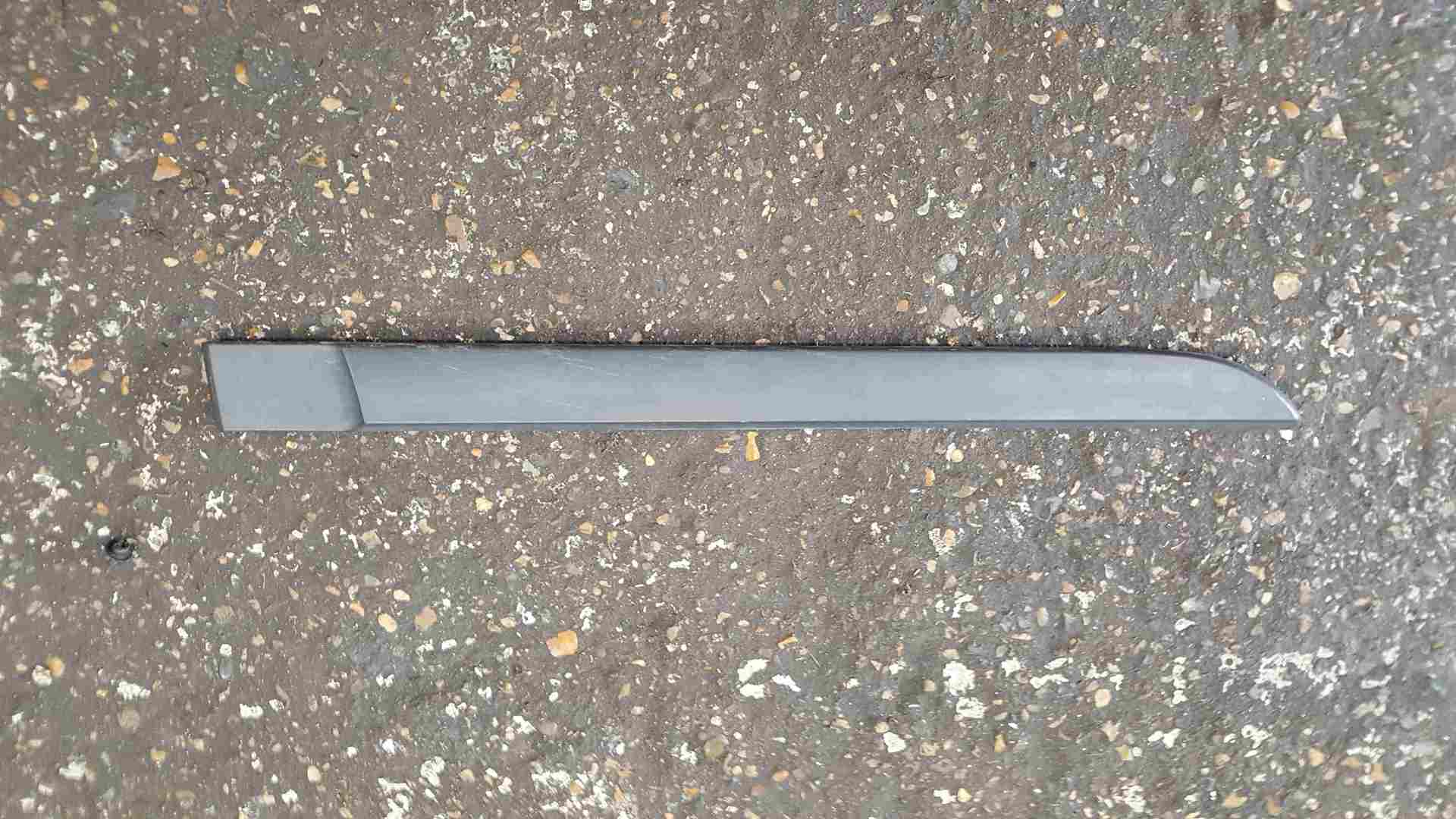 Renault Megane Estate MK2 2002-2008 Drivers OSR Rear Door Moulding Trim