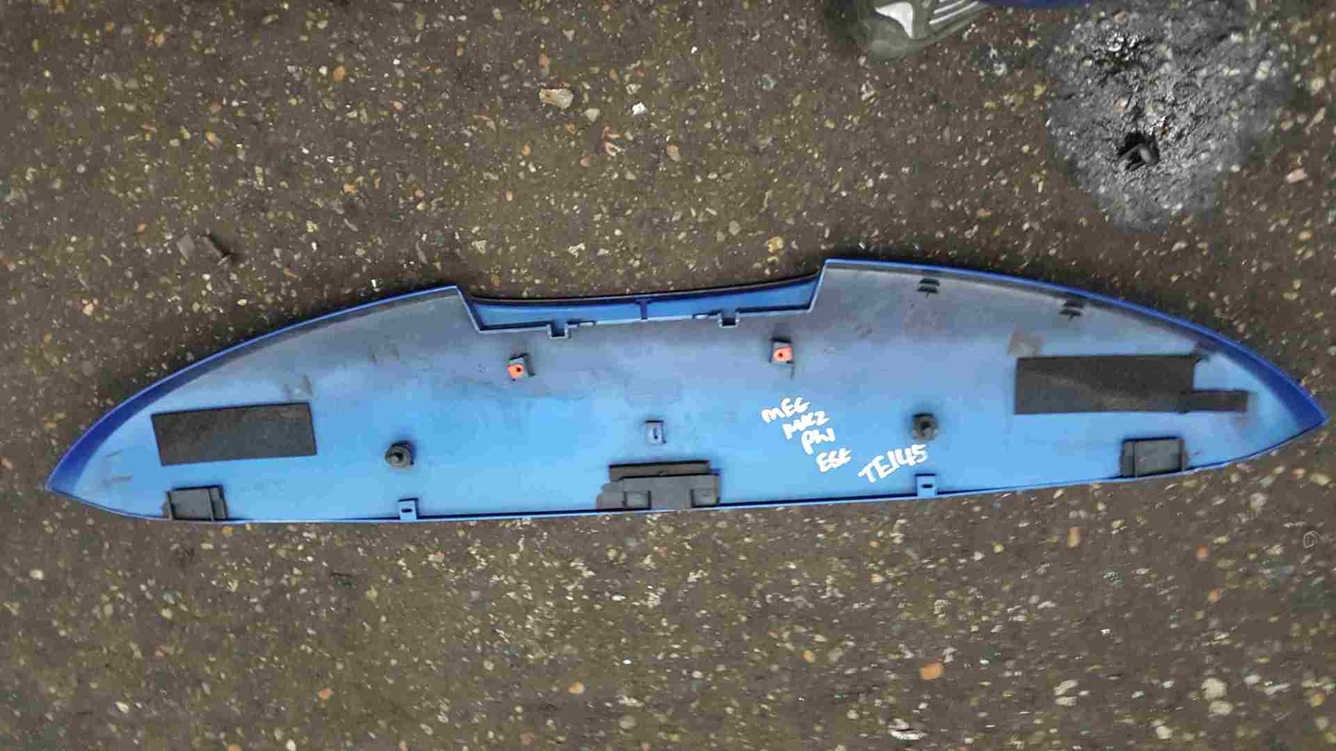 Thumb 3 Renault Megane Estate MK2 2002-2008 Rear Boot Spoiler Blue TEI45 8200200536