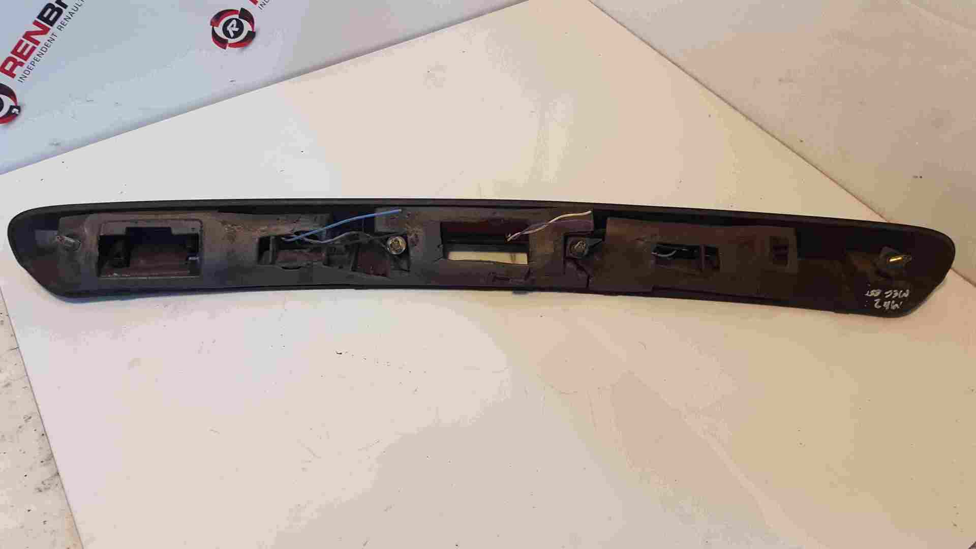 Thumb 2 Renault Megane Estate MK2 2002-2008 Rear Boot Trim Number Plate Lights