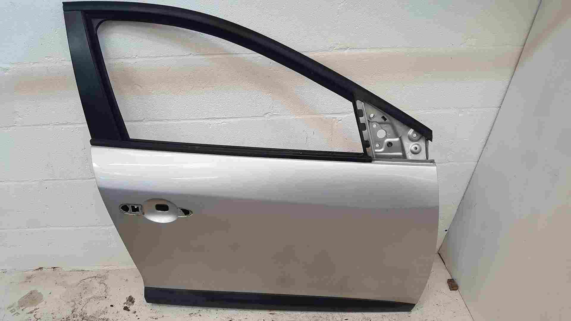 Thumb 3 Renault Megane Estate MK3 2008-2010 Drivers OSF Front Door Ted69