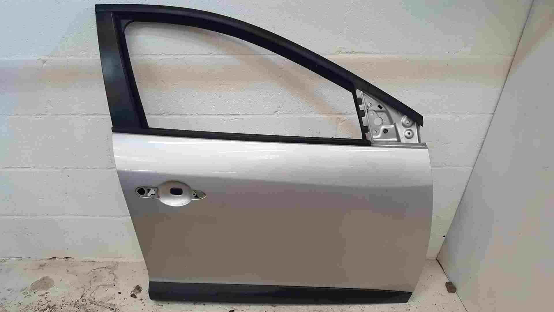 Thumb 8 Renault Megane Estate MK3 2008-2010 Drivers OSF Front Door Ted69