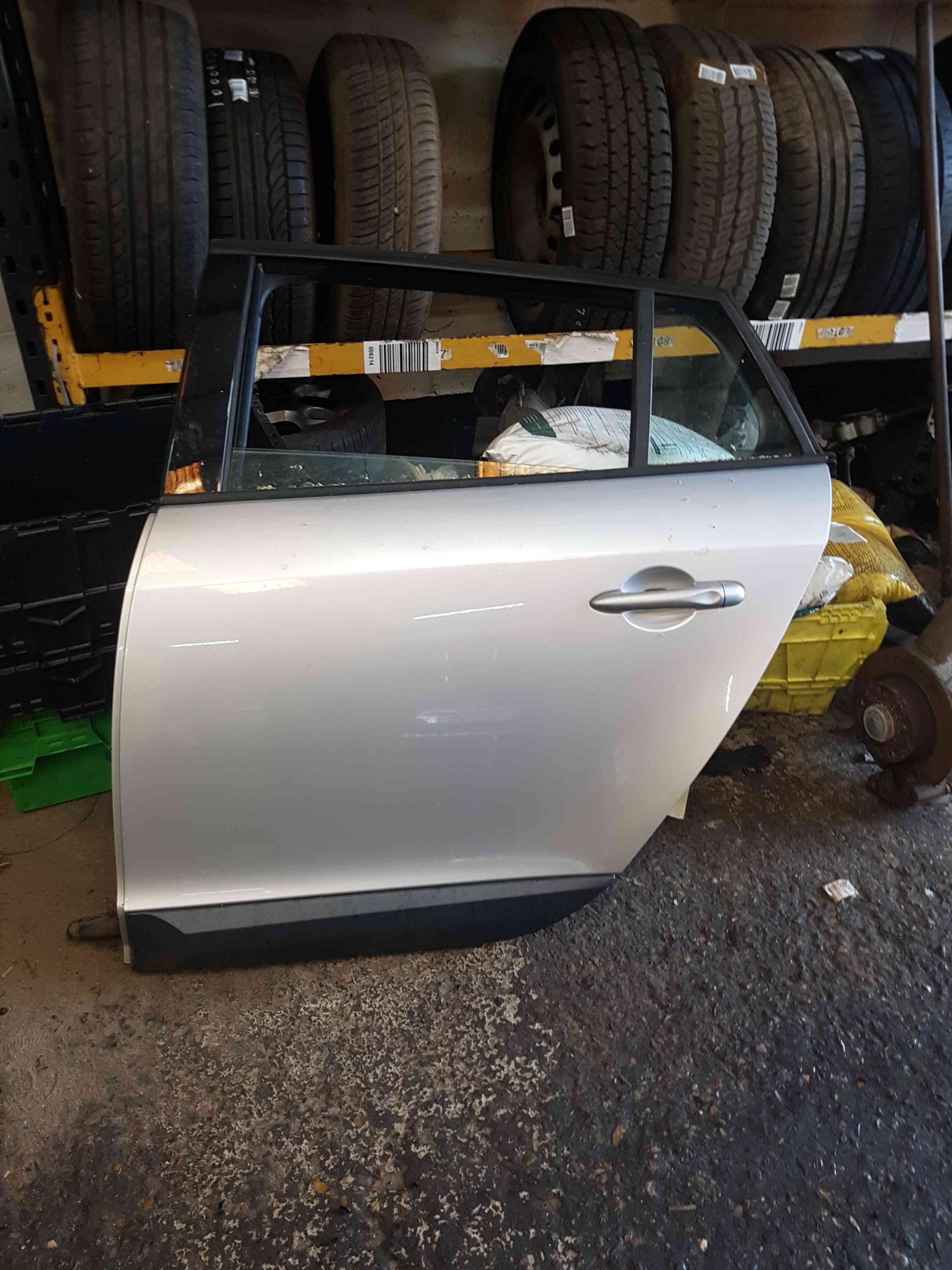 Thumb 2 Renault Megane Estate MK3 2008-2010 Passenger NSR Rear Door Silver Ted69