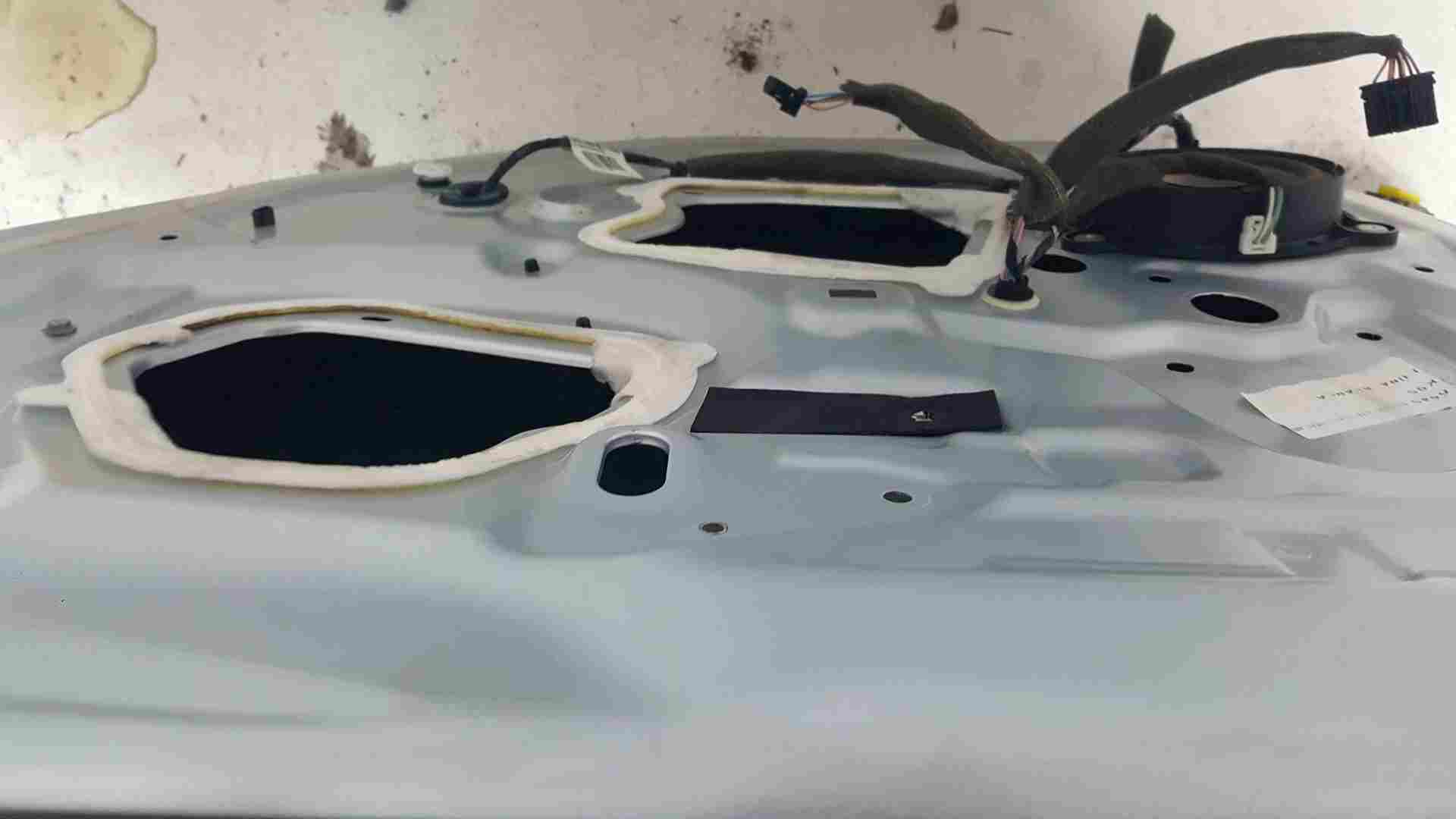 Thumb 3 Renault Megane Estate MK3 2008-2012 Driver OSR Rear Door Silver Ted69