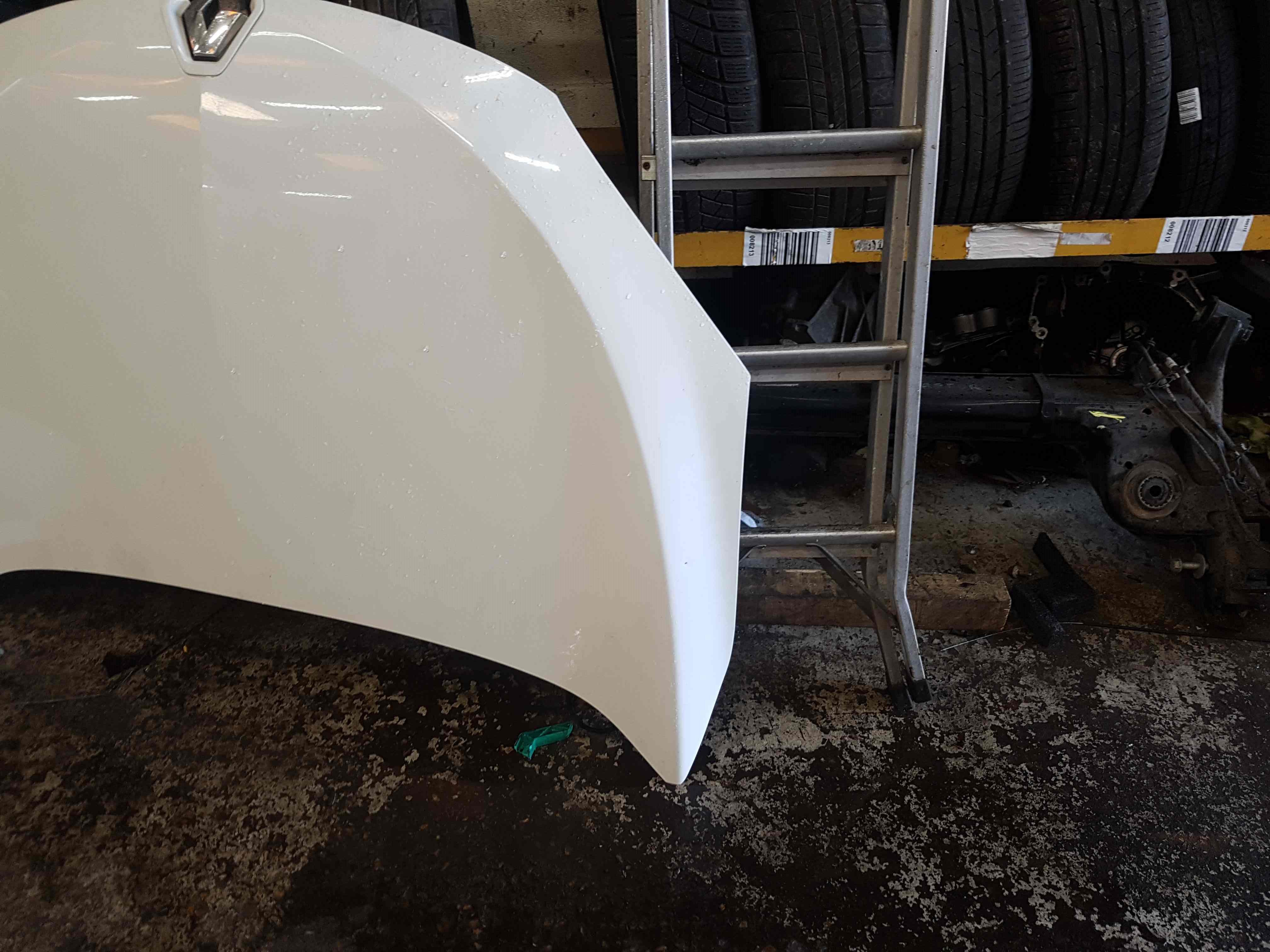 Thumb 2 Renault Megane Estate MK3 2008-2012 Front Bonnet White Ov 369