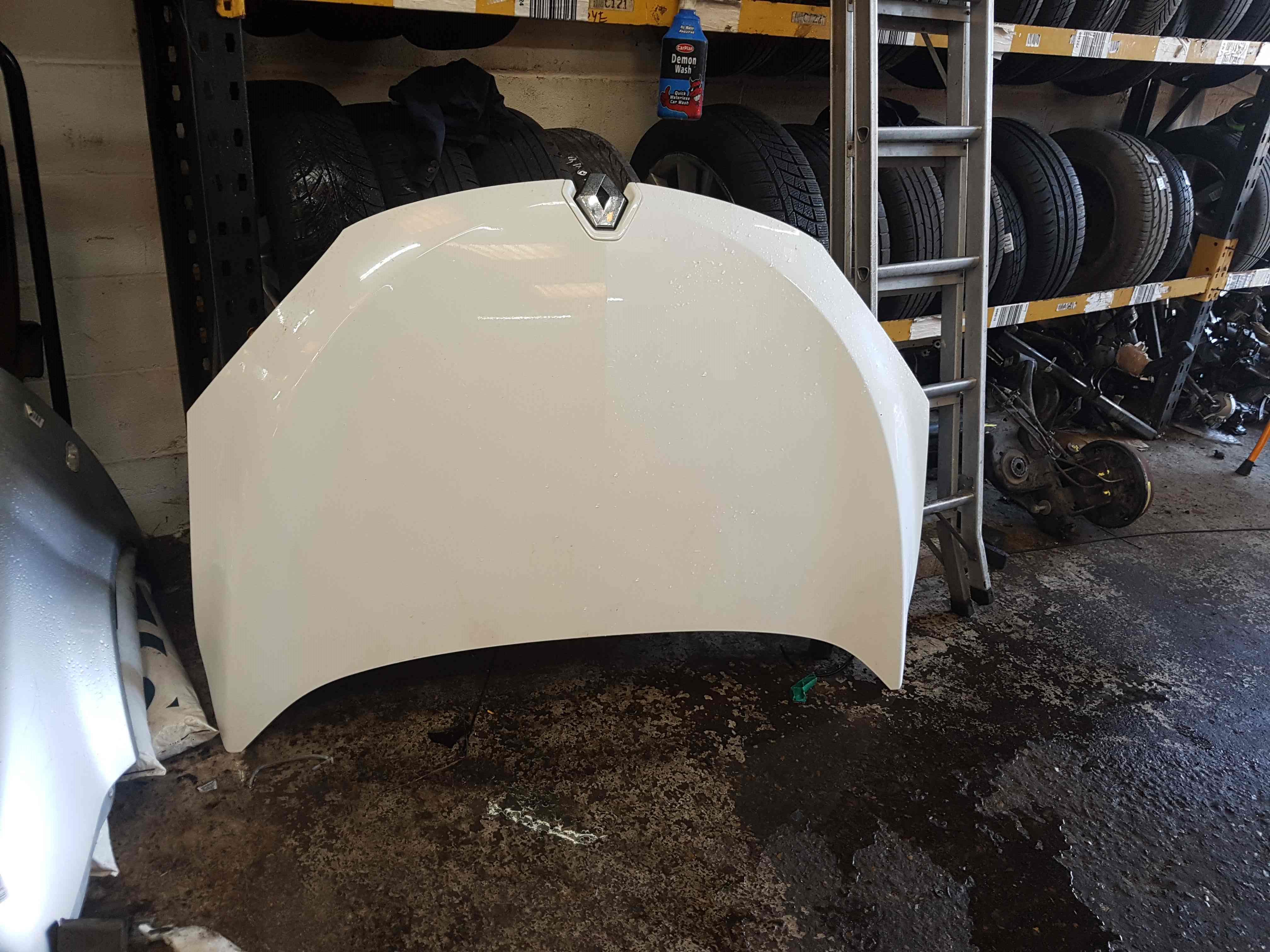 Thumb 4 Renault Megane Estate MK3 2008-2012 Front Bonnet White Ov 369