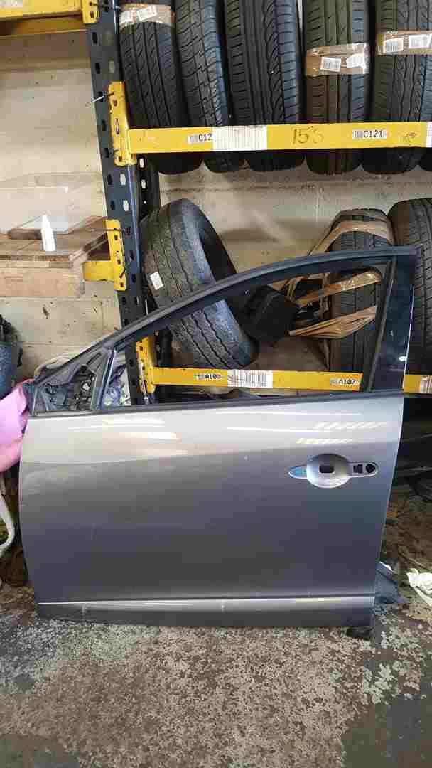 Thumb 2 Renault Megane Estate MK3 2008-2014 Passenger Front NSF Door Silver Tekng