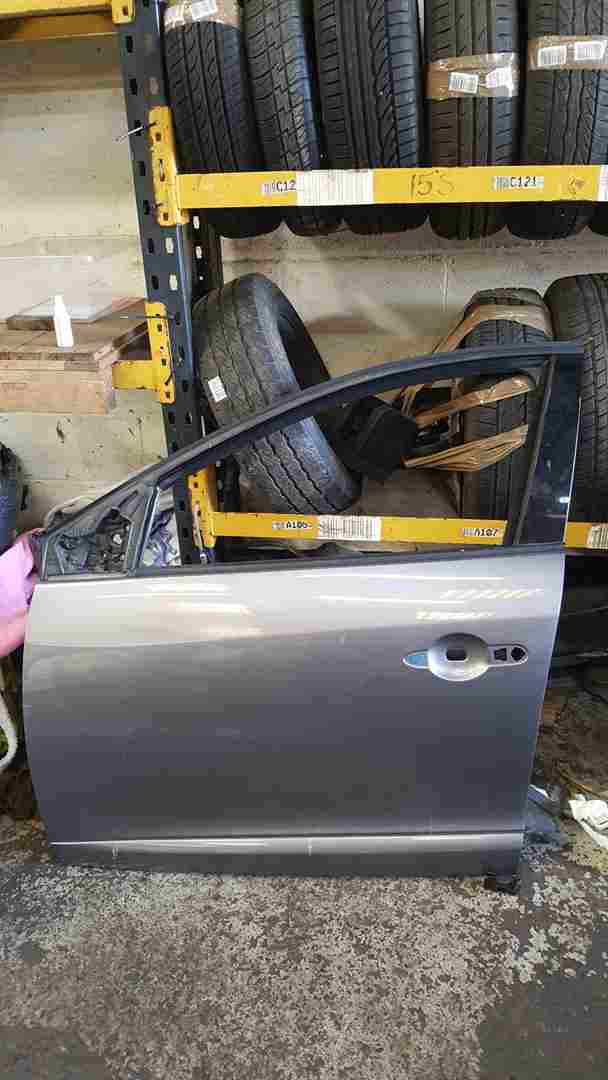 Thumb 3 Renault Megane Estate MK3 2008-2014 Passenger Front NSF Door Silver Tekng