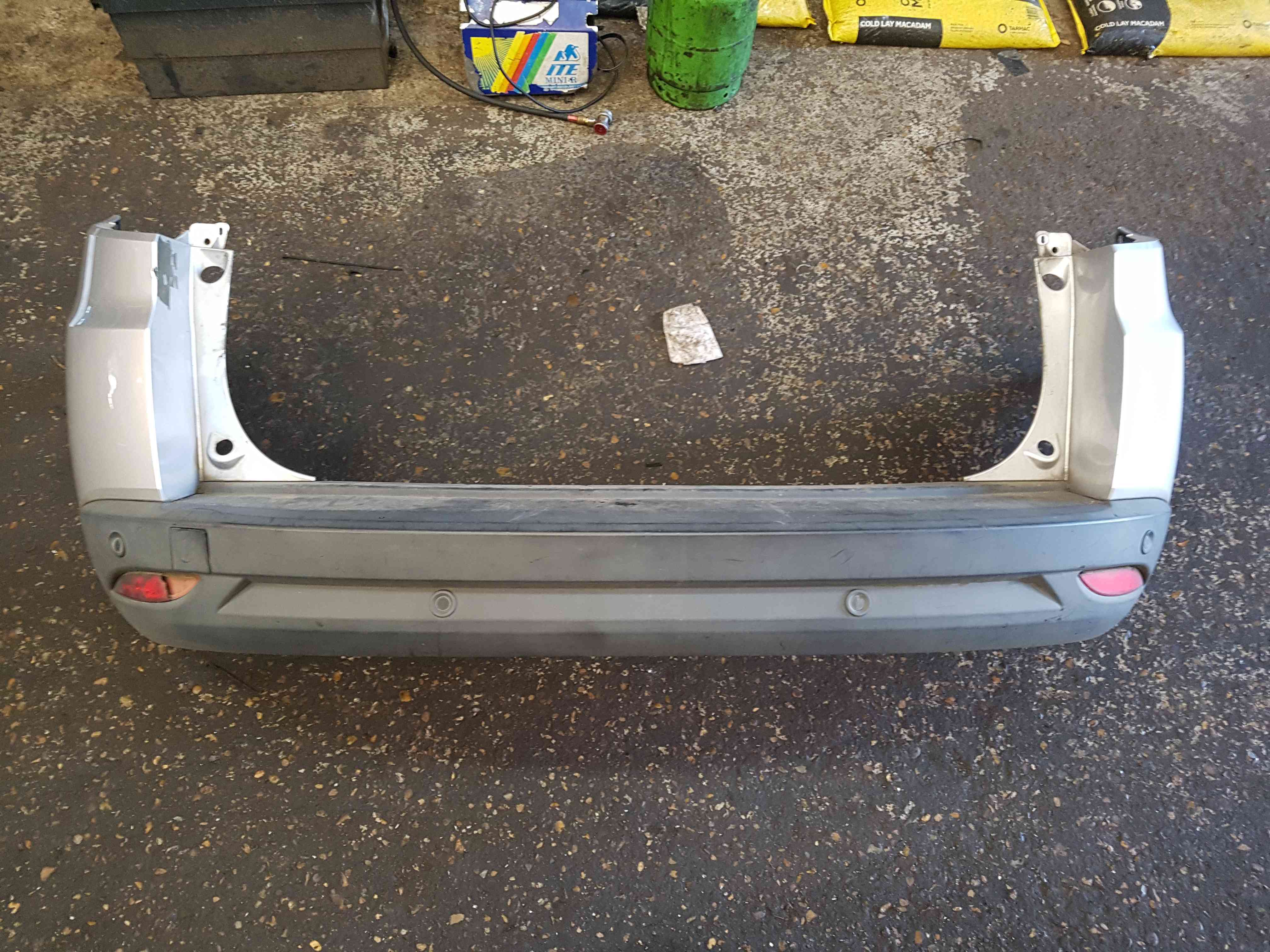 Thumb 3 Renault Megane Estate MK3 2008-2014 Rear Bumper Silver Ted69