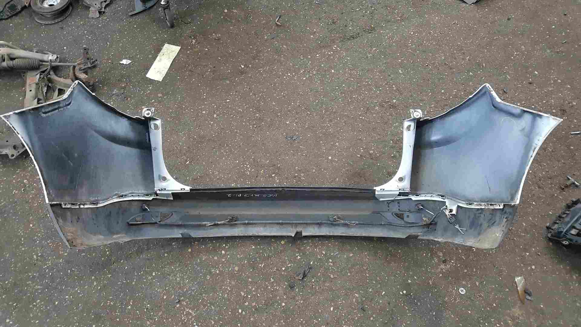 Thumb 2 Renault Megane Estate MK3 2012-2014 Rear Bumper White 369 Rear Parking Sensors