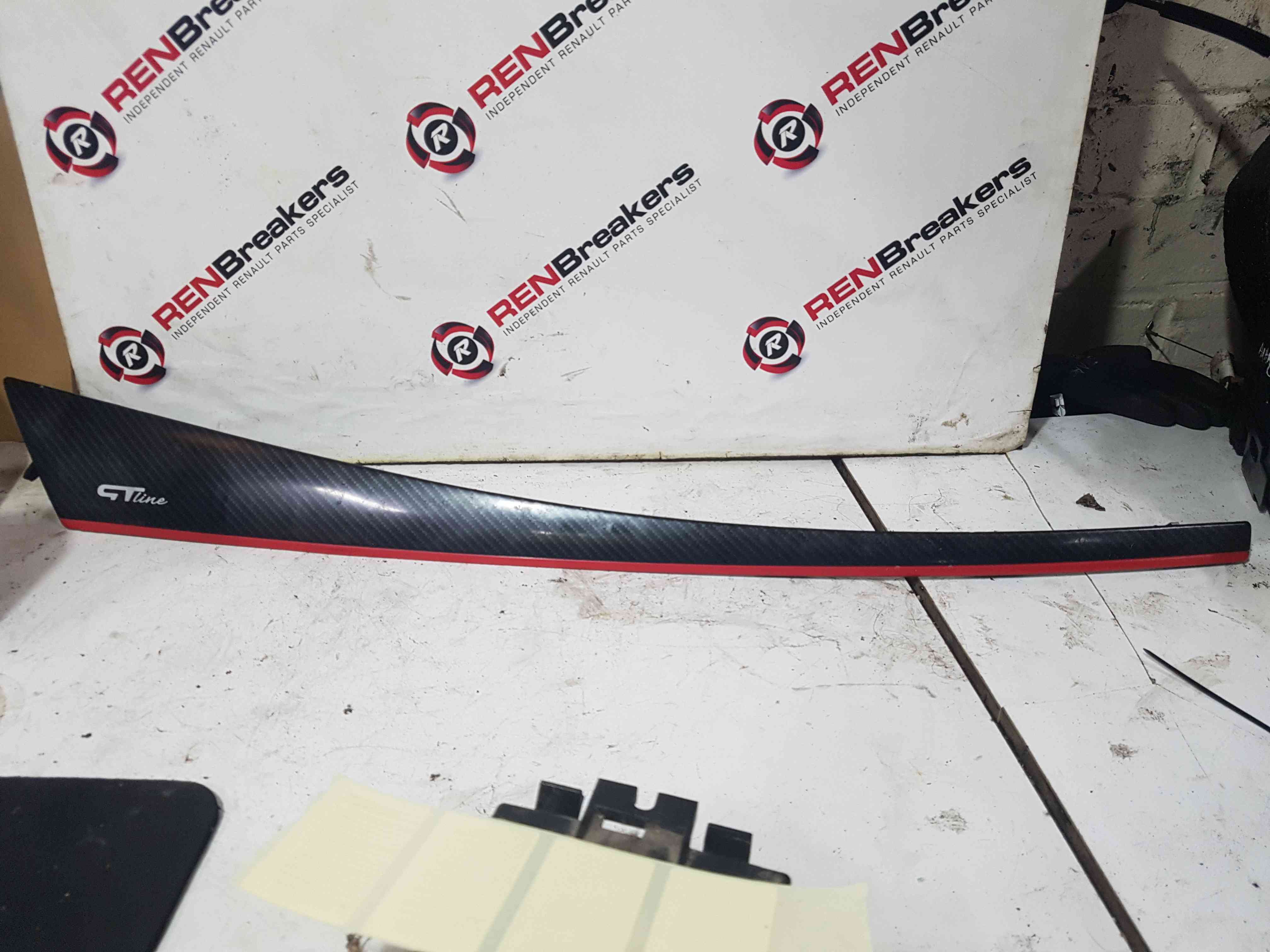 Thumb 3 Renault Megane Gt MK3 2008-2014 Dashboard Insert Moulding Trim 684120008R