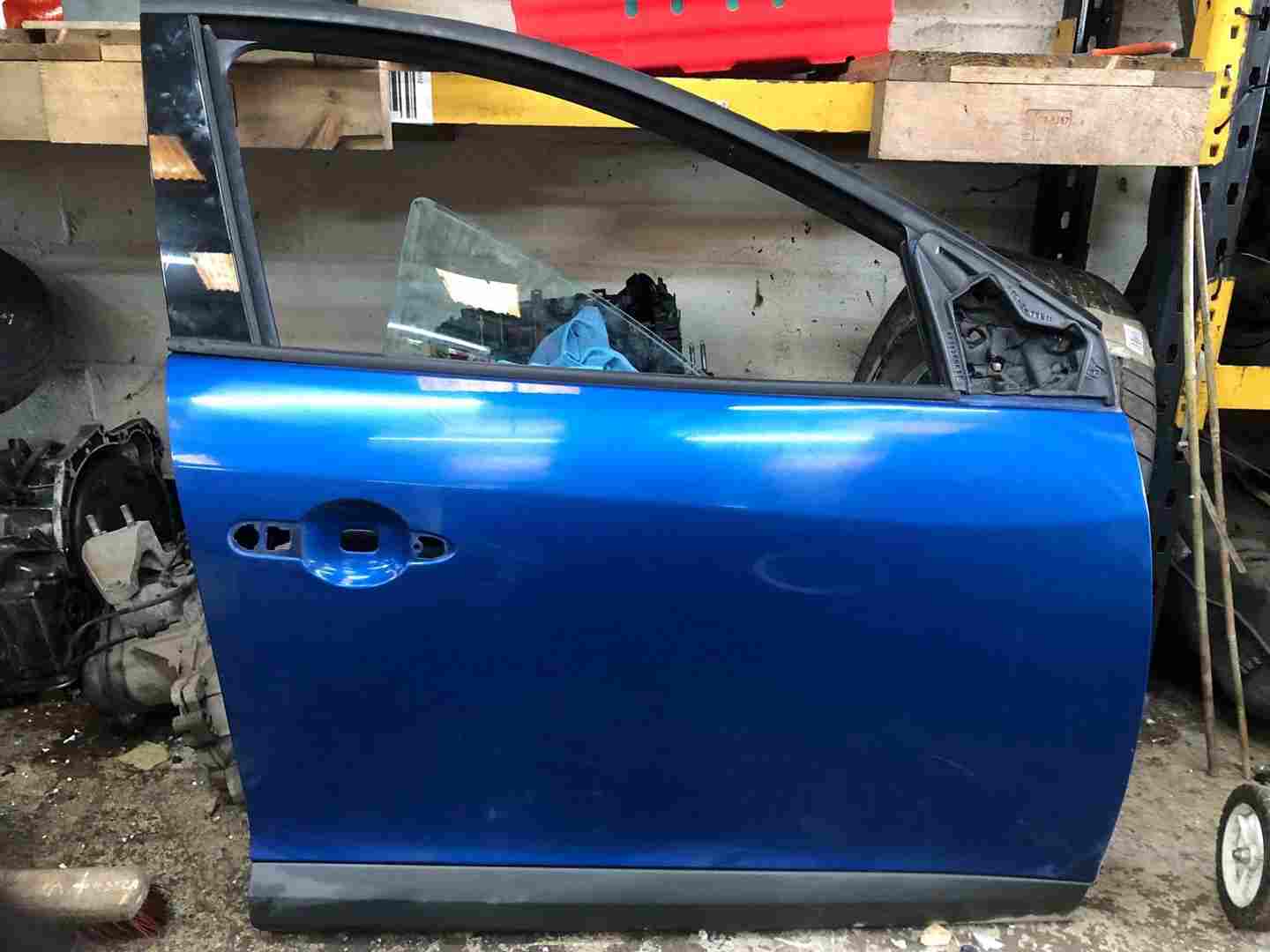 Thumb 2 Renault Megane Hatchback MK3 2008-2012 Drivers OSF Front Door Blue Terna 5Dr Sp