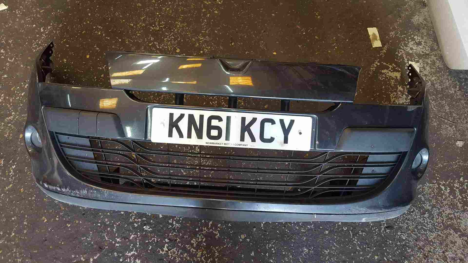 Renault Megane Hatchback MK3 2008-2012 Front Bumper Grey Teb66