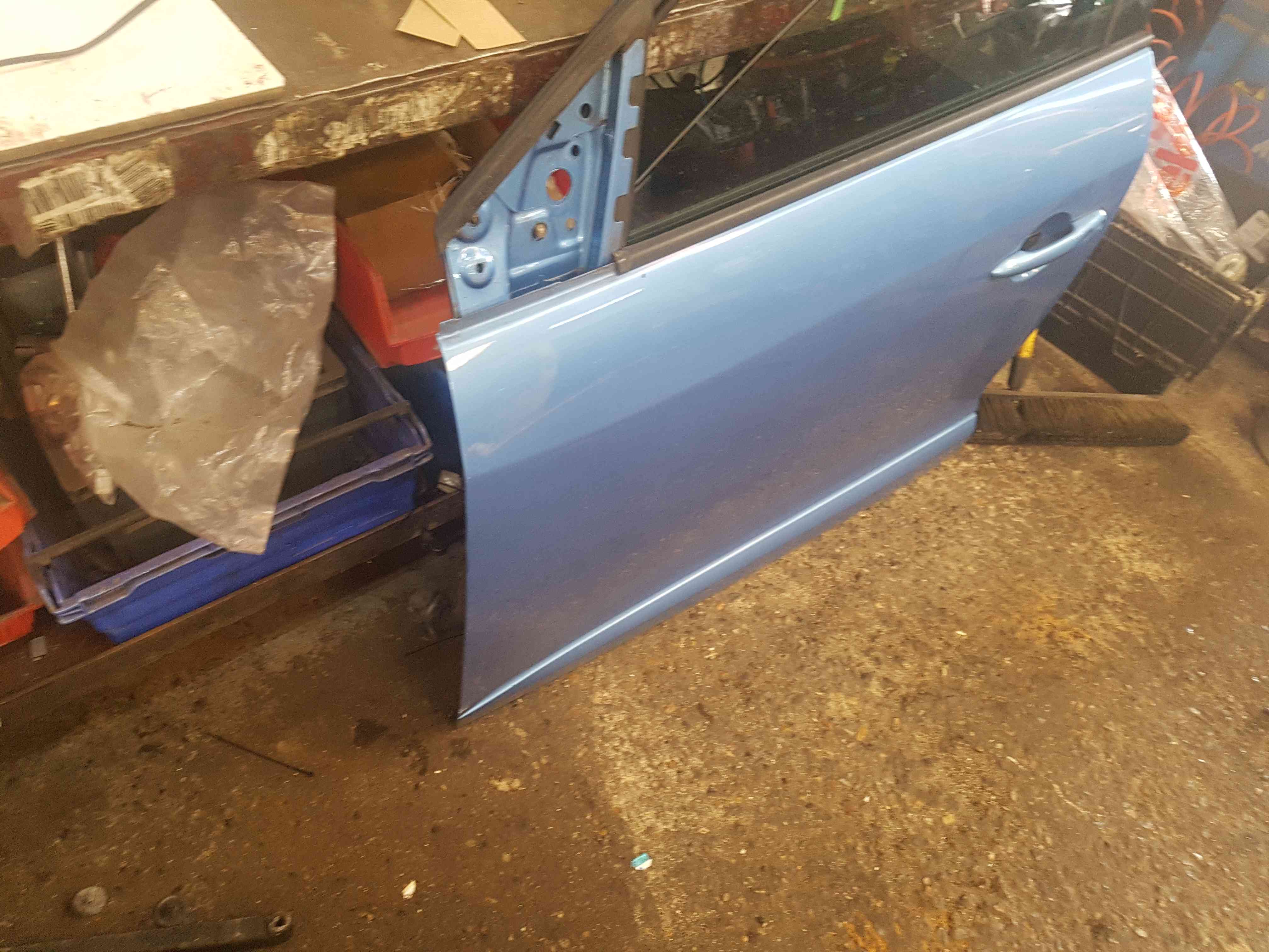 Thumb 2 Renault Megane Hatchback MK3 2008-2014  NSF Front Door Blue Terpb