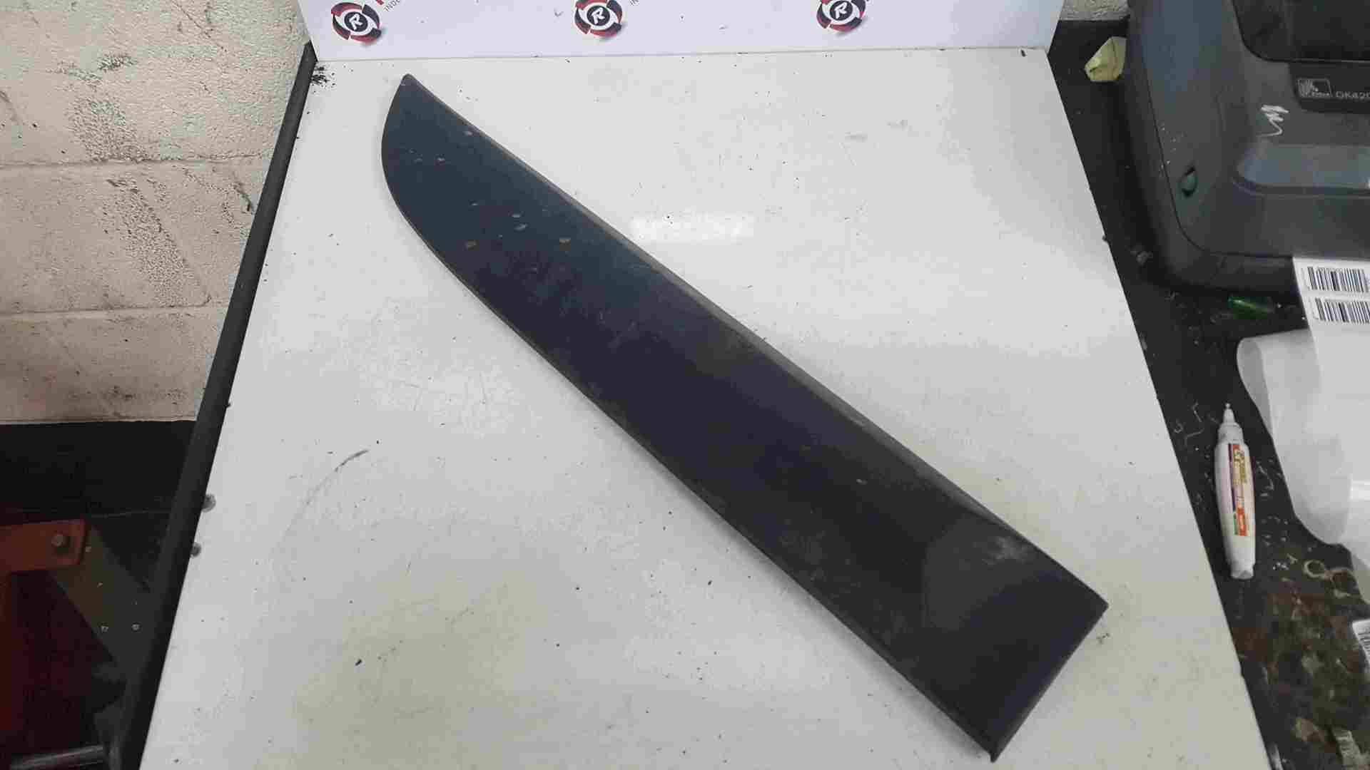 Thumb 3 Renault Megane Hatchback MK3 2008-2014 Drivers OSR Rear Door Moulding Trim 5Dr