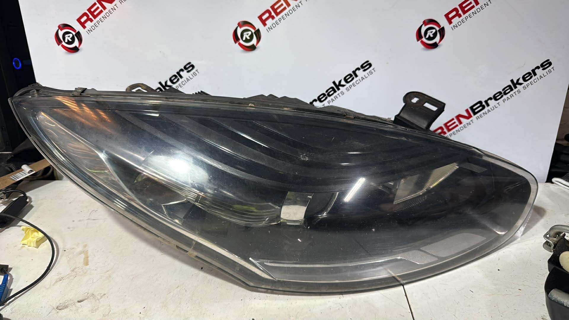 Thumb 3 Renault Megane Hatchback MK3 2012-2014 Drivers OSF Front Headlight 260108249R