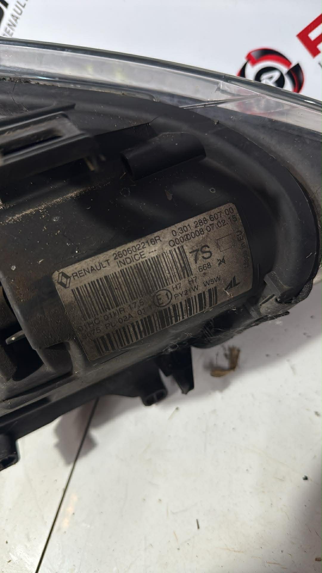 Thumb 2 Renault Megane Hatchback MK3 2012-2014 Passenger NSF Front Headlight  260602216R