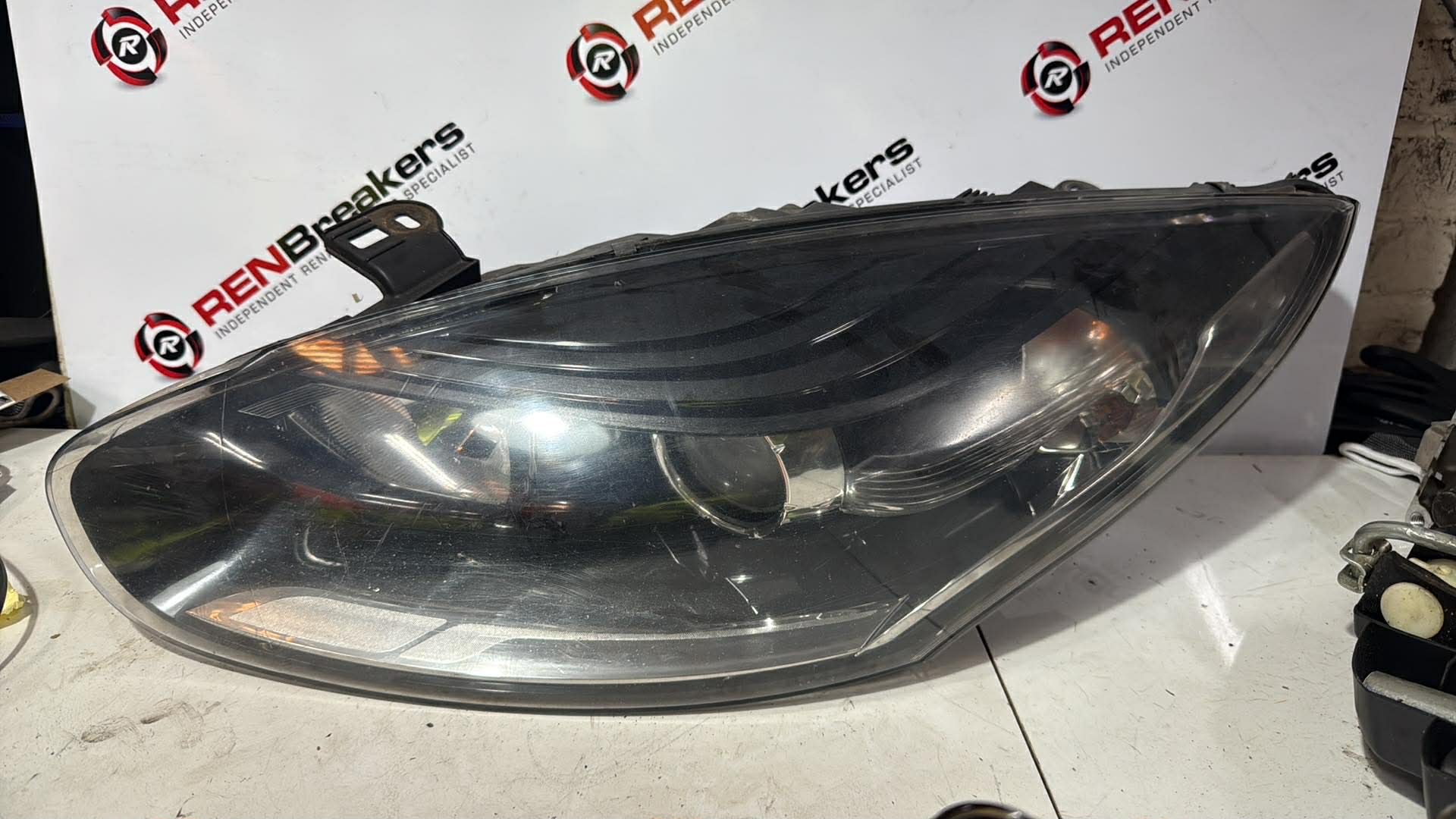 Thumb 4 Renault Megane Hatchback MK3 2012-2014 Passenger NSF Front Headlight  260602216R